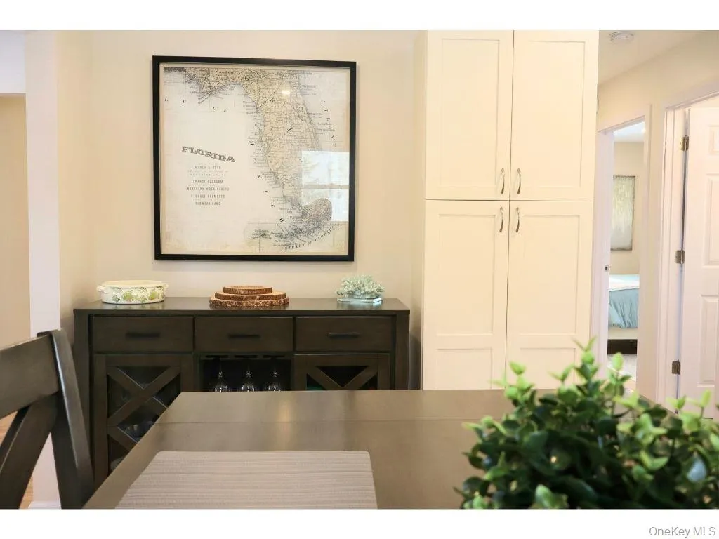 38 Woodridge Road, Southampton, NY, 3 Bedrooms Bedrooms, 8 Rooms Rooms,1 BathroomBathrooms,Residential Lease,For Rent,Woodridge,0,958596 38 Woodridge Road, Southampton, NY, 3 Bedrooms Bedrooms, 8 Rooms Rooms,1 BathroomBathrooms,Residential Lease,For Rent,Woodridge,0,958596