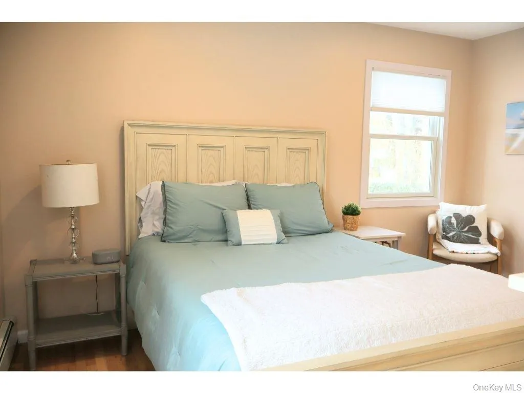 38 Woodridge Road, Southampton, NY, 3 Bedrooms Bedrooms, 8 Rooms Rooms,1 BathroomBathrooms,Residential Lease,For Rent,Woodridge,0,958596 38 Woodridge Road, Southampton, NY, 3 Bedrooms Bedrooms, 8 Rooms Rooms,1 BathroomBathrooms,Residential Lease,For Rent,Woodridge,0,958596