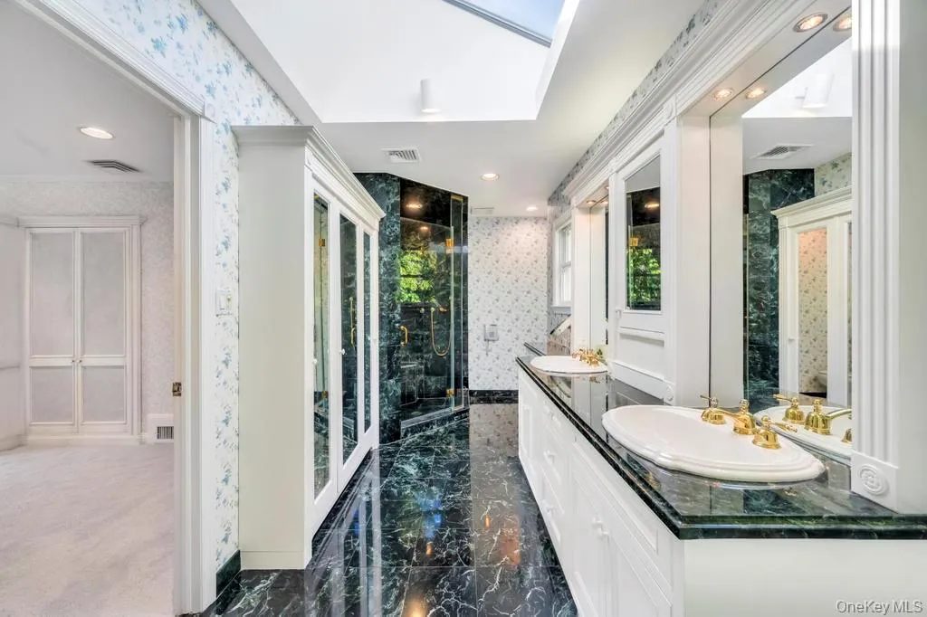 22 Bayside Drive, North Hempstead, NY, 5 Bedrooms Bedrooms, 12 Rooms Rooms,4 BathroomsBathrooms,Residential Lease,For Rent,Bayside,0,958600 22 Bayside Drive, North Hempstead, NY, 5 Bedrooms Bedrooms, 12 Rooms Rooms,4 BathroomsBathrooms,Residential Lease,For Rent,Bayside,0,958600