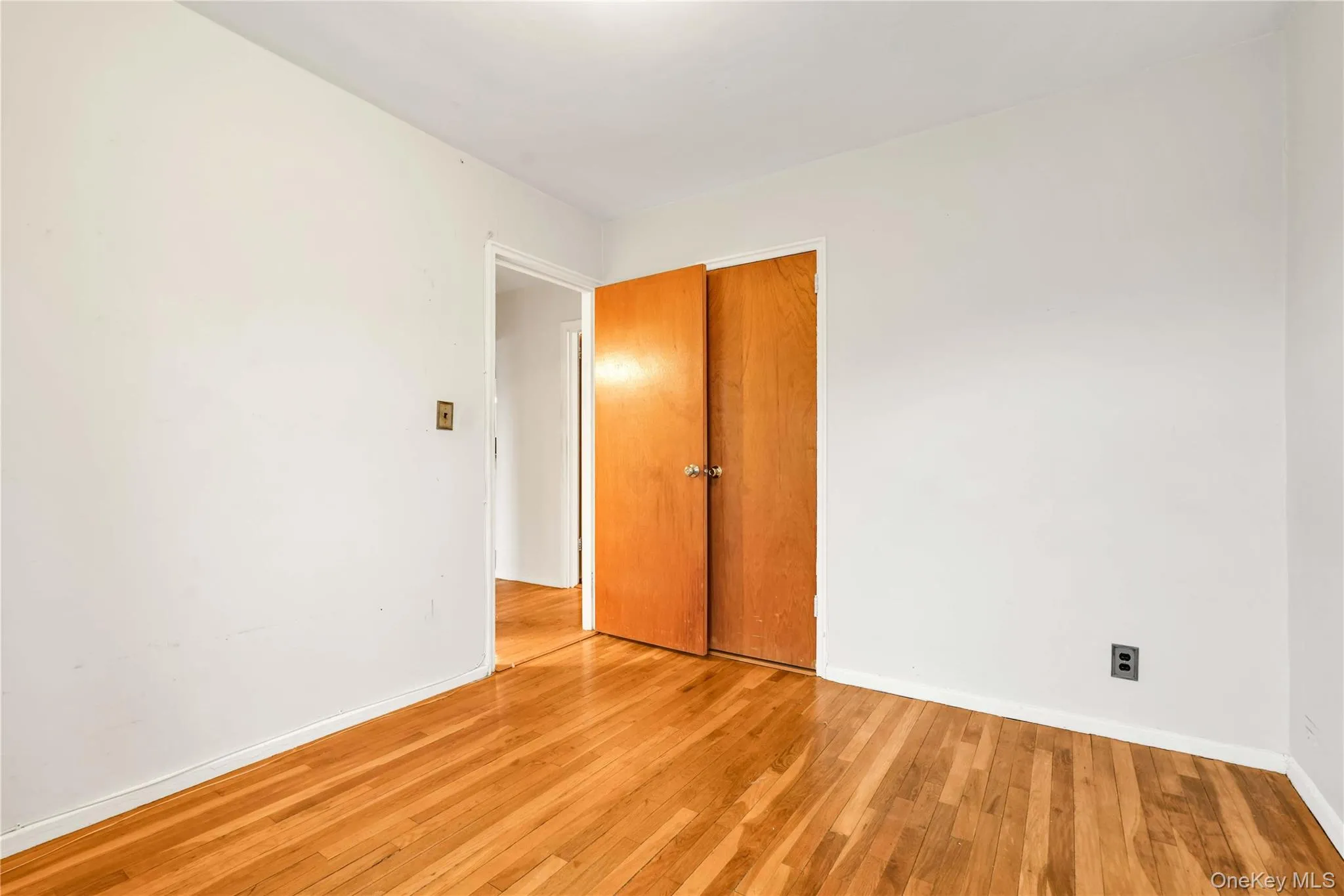 46-31 215th Place, New York, NY, 2 Bedrooms Bedrooms, 4 Rooms Rooms,1 BathroomBathrooms,Residential,For Rent,215th,0,958623 46-31 215th Place, New York, NY, 2 Bedrooms Bedrooms, 4 Rooms Rooms,1 BathroomBathrooms,Residential,For Rent,215th,0,958623