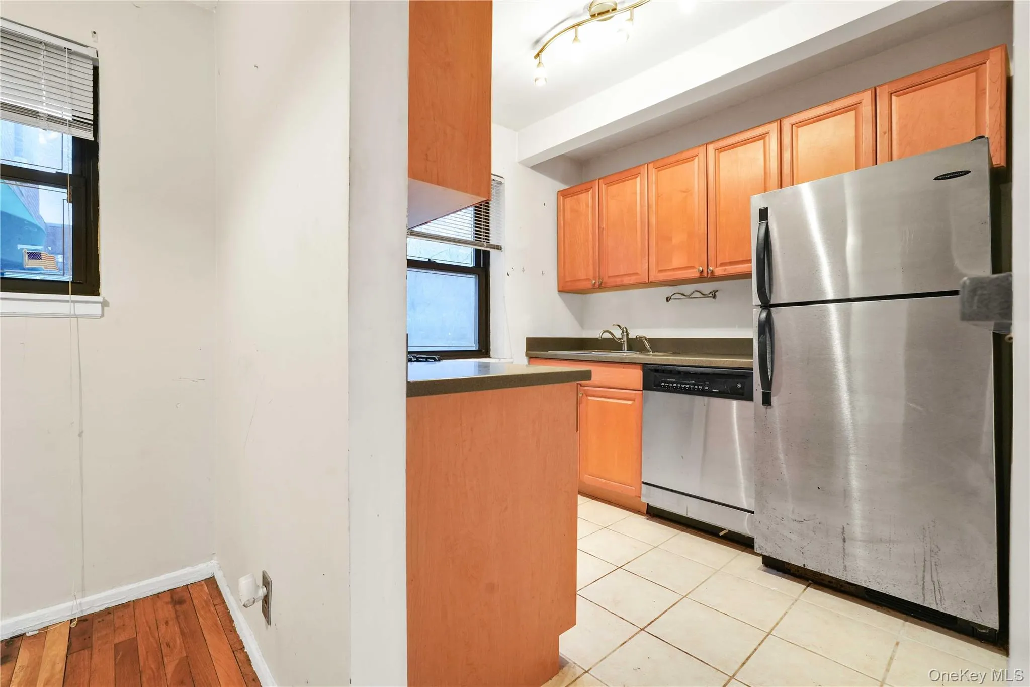 46-31 215th Place, New York, NY, 2 Bedrooms Bedrooms, 4 Rooms Rooms,1 BathroomBathrooms,Residential,For Rent,215th,0,958623 46-31 215th Place, New York, NY, 2 Bedrooms Bedrooms, 4 Rooms Rooms,1 BathroomBathrooms,Residential,For Rent,215th,0,958623