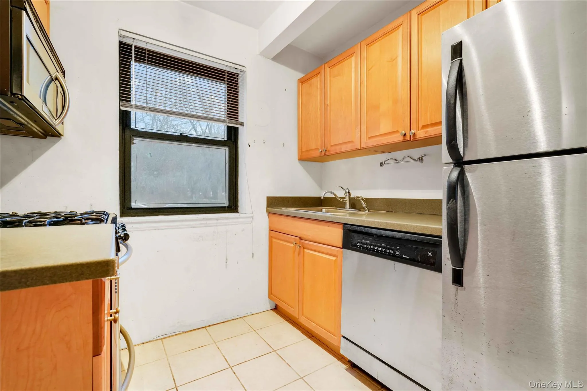 46-31 215th Place, New York, NY, 2 Bedrooms Bedrooms, 4 Rooms Rooms,1 BathroomBathrooms,Residential,For Rent,215th,0,958623 46-31 215th Place, New York, NY, 2 Bedrooms Bedrooms, 4 Rooms Rooms,1 BathroomBathrooms,Residential,For Rent,215th,0,958623