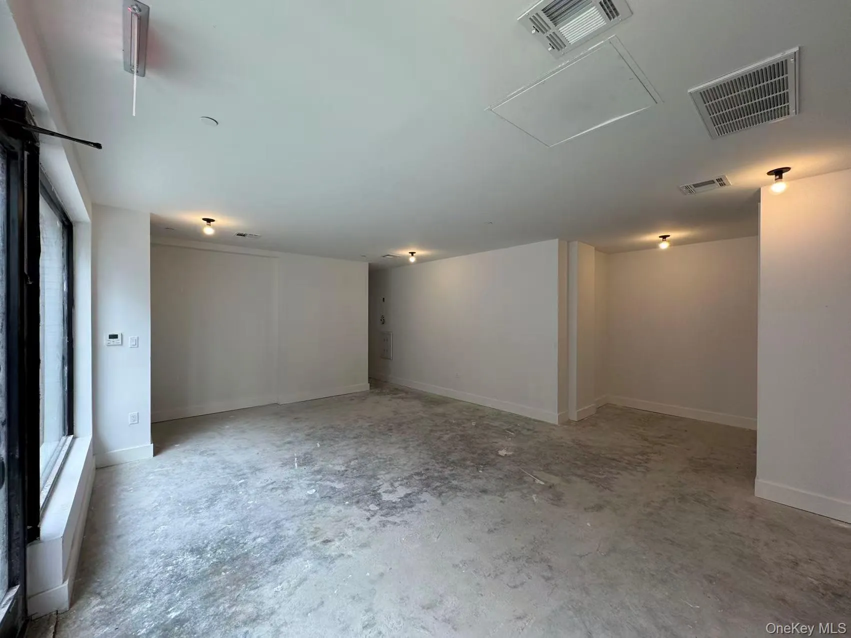 43-25 52nd Street, New York, NY, ,Commercial Lease,For Rent,52nd,0,958632 43-25 52nd Street, New York, NY, ,Commercial Lease,For Rent,52nd,0,958632