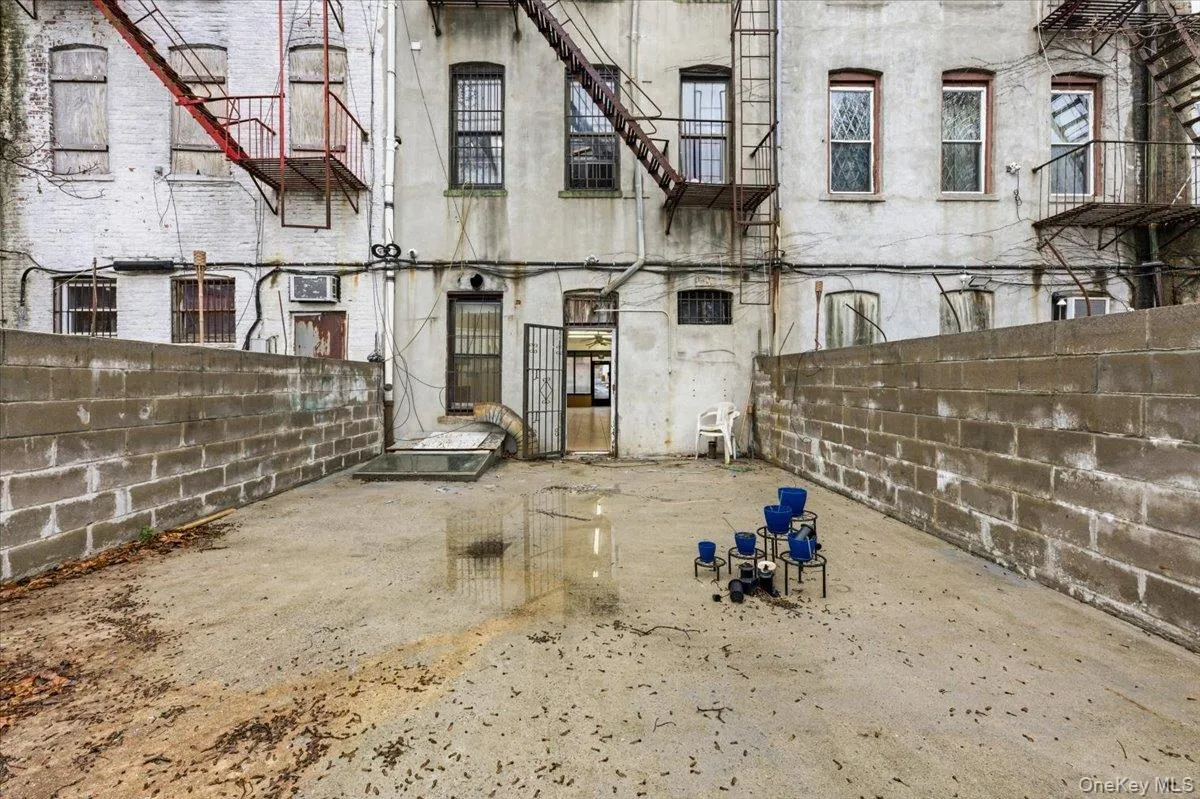 2416 Pitkin Avenue, New York, NY, ,Commercial Lease,For Rent,Pitkin,0,958648 2416 Pitkin Avenue, New York, NY, ,Commercial Lease,For Rent,Pitkin,0,958648