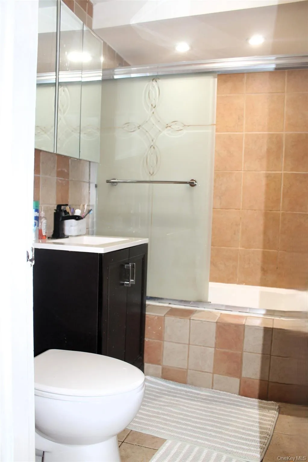 87-30 204th Street, New York, NY, 2 Bedrooms Bedrooms, 5 Rooms Rooms,1 BathroomBathrooms,Residential,For Rent,204th,0,958671 87-30 204th Street, New York, NY, 2 Bedrooms Bedrooms, 5 Rooms Rooms,1 BathroomBathrooms,Residential,For Rent,204th,0,958671