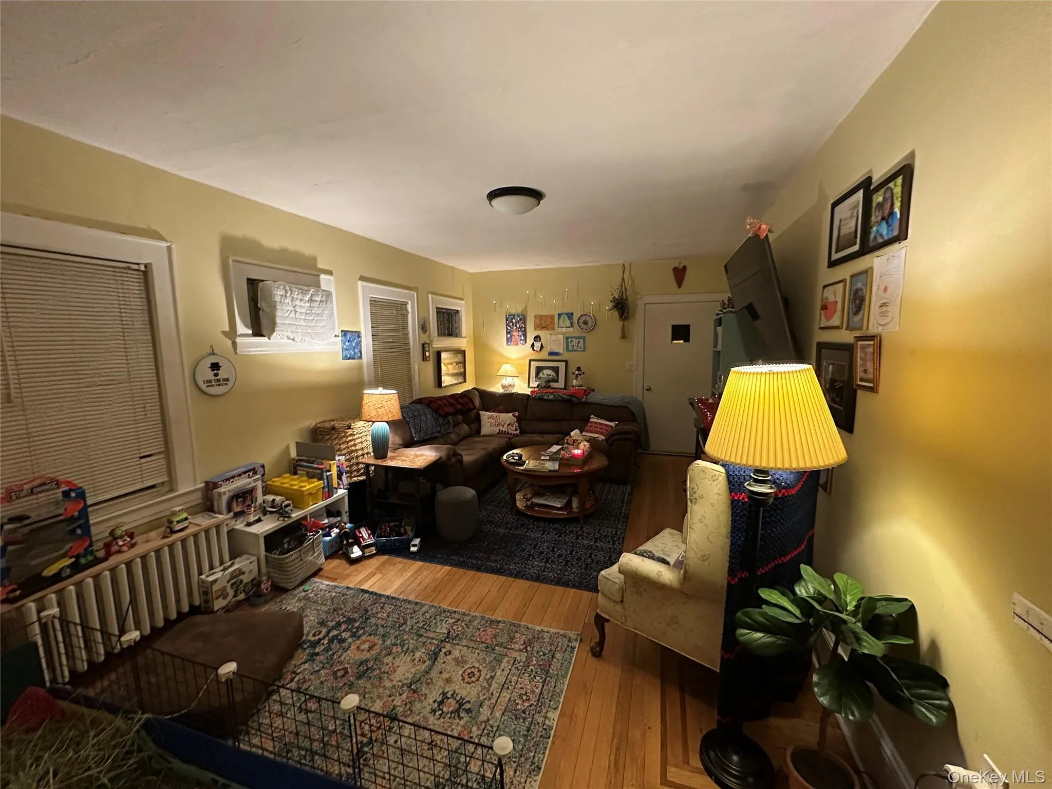 19 6th Street, Oyster Bay, NY, 2 Bedrooms Bedrooms, 5 Rooms Rooms,1 BathroomBathrooms,Residential Lease,For Rent,6th,0,958695 19 6th Street, Oyster Bay, NY, 2 Bedrooms Bedrooms, 5 Rooms Rooms,1 BathroomBathrooms,Residential Lease,For Rent,6th,0,958695