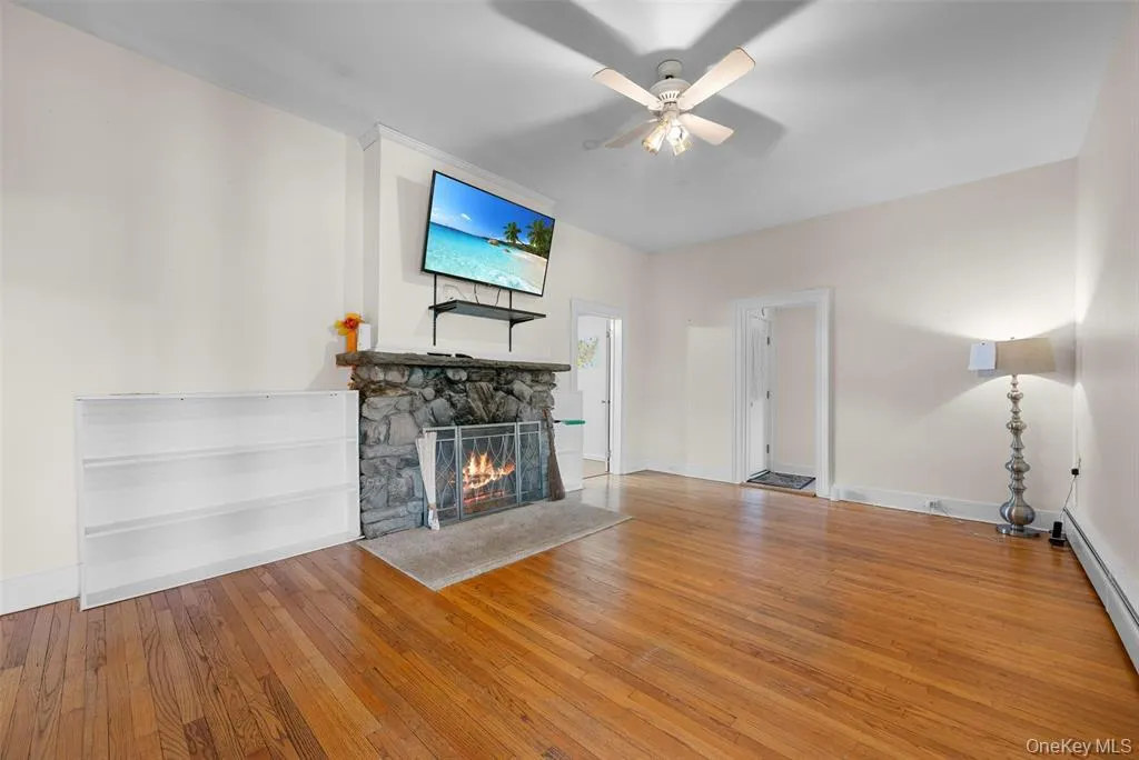 96 Galloway Road, Warwick (town), NY, 3 Bedrooms Bedrooms, 10 Rooms Rooms,2 BathroomsBathrooms,Residential Sale,For Rent,Galloway,0,958755 96 Galloway Road, Warwick (town), NY, 3 Bedrooms Bedrooms, 10 Rooms Rooms,2 BathroomsBathrooms,Residential Sale,For Rent,Galloway,0,958755