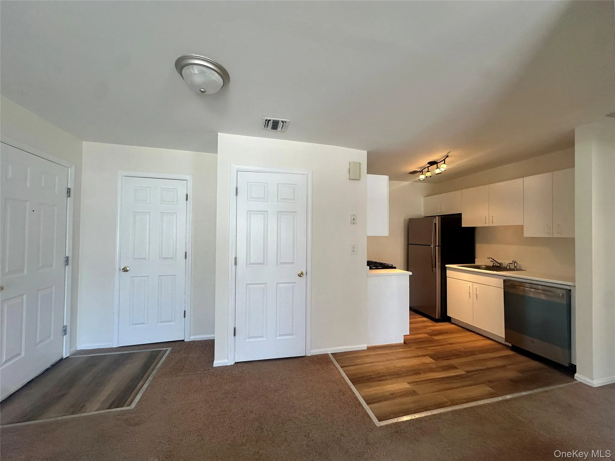 82 High Street, Chester Town, NY, 2 Bedrooms Bedrooms, 4 Rooms Rooms,1 BathroomBathrooms,Residential Lease,For Rent,High,0,958806 82 High Street, Chester Town, NY, 2 Bedrooms Bedrooms, 4 Rooms Rooms,1 BathroomBathrooms,Residential Lease,For Rent,High,0,958806