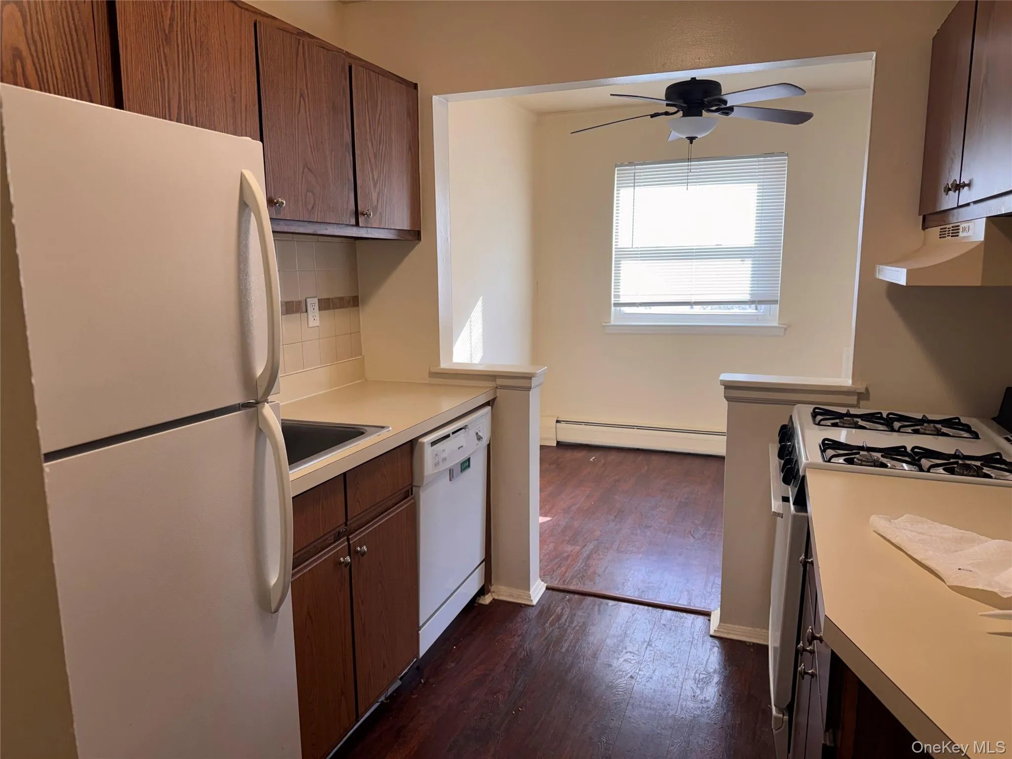 797 Brookridge Dr., Clarkstown, NY, 1 Bedroom Bedrooms, 4 Rooms Rooms,1 BathroomBathrooms,Residential Lease,For Rent,Brookridge Dr.,0,958813 797 Brookridge Dr., Clarkstown, NY, 1 Bedroom Bedrooms, 4 Rooms Rooms,1 BathroomBathrooms,Residential Lease,For Rent,Brookridge Dr.,0,958813