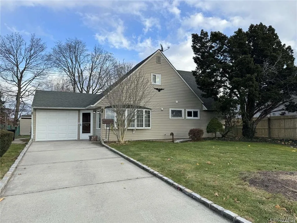 33 Clarissa Drive, Oyster Bay, NY, 4 Bedrooms Bedrooms, 9 Rooms Rooms,2 BathroomsBathrooms,Residential Lease,For Rent,Clarissa,0,958845 33 Clarissa Drive, Oyster Bay, NY, 4 Bedrooms Bedrooms, 9 Rooms Rooms,2 BathroomsBathrooms,Residential Lease,For Rent,Clarissa,0,958845