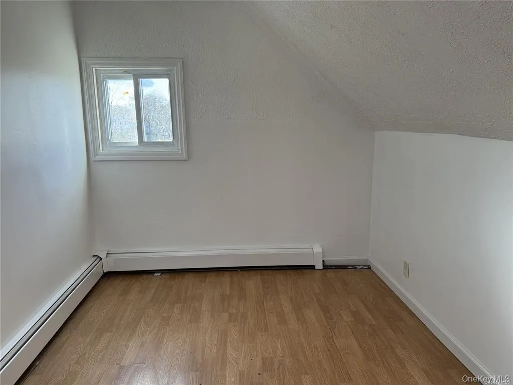 33 Clarissa Drive, Oyster Bay, NY, 4 Bedrooms Bedrooms, 9 Rooms Rooms,2 BathroomsBathrooms,Residential Lease,For Rent,Clarissa,0,958845 33 Clarissa Drive, Oyster Bay, NY, 4 Bedrooms Bedrooms, 9 Rooms Rooms,2 BathroomsBathrooms,Residential Lease,For Rent,Clarissa,0,958845