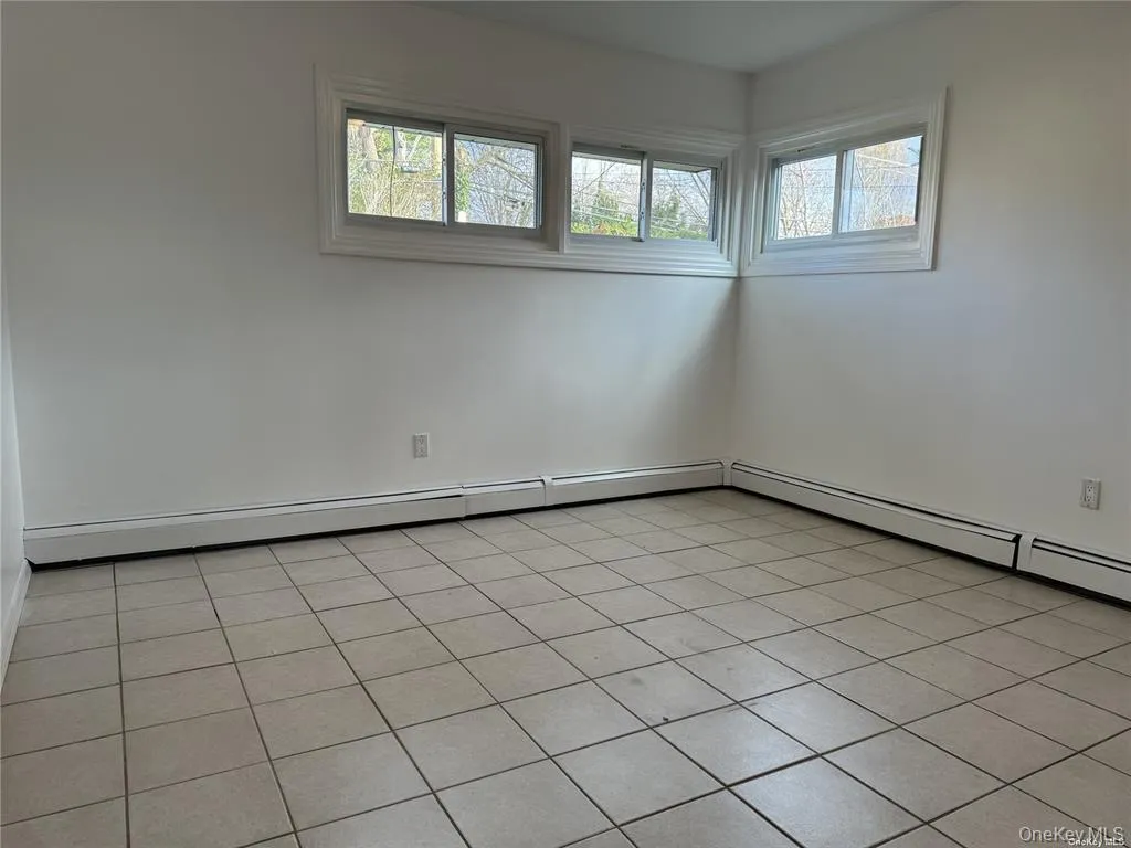 33 Clarissa Drive, Oyster Bay, NY, 4 Bedrooms Bedrooms, 9 Rooms Rooms,2 BathroomsBathrooms,Residential Lease,For Rent,Clarissa,0,958845 33 Clarissa Drive, Oyster Bay, NY, 4 Bedrooms Bedrooms, 9 Rooms Rooms,2 BathroomsBathrooms,Residential Lease,For Rent,Clarissa,0,958845