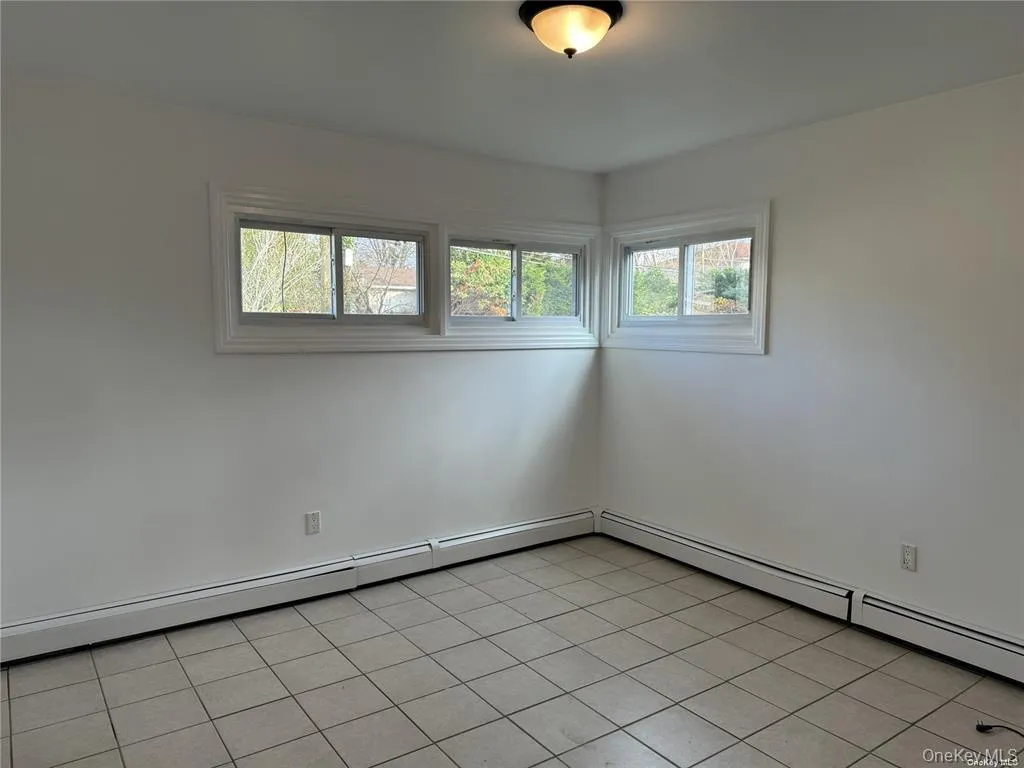 33 Clarissa Drive, Oyster Bay, NY, 4 Bedrooms Bedrooms, 9 Rooms Rooms,2 BathroomsBathrooms,Residential Lease,For Rent,Clarissa,0,958845 33 Clarissa Drive, Oyster Bay, NY, 4 Bedrooms Bedrooms, 9 Rooms Rooms,2 BathroomsBathrooms,Residential Lease,For Rent,Clarissa,0,958845