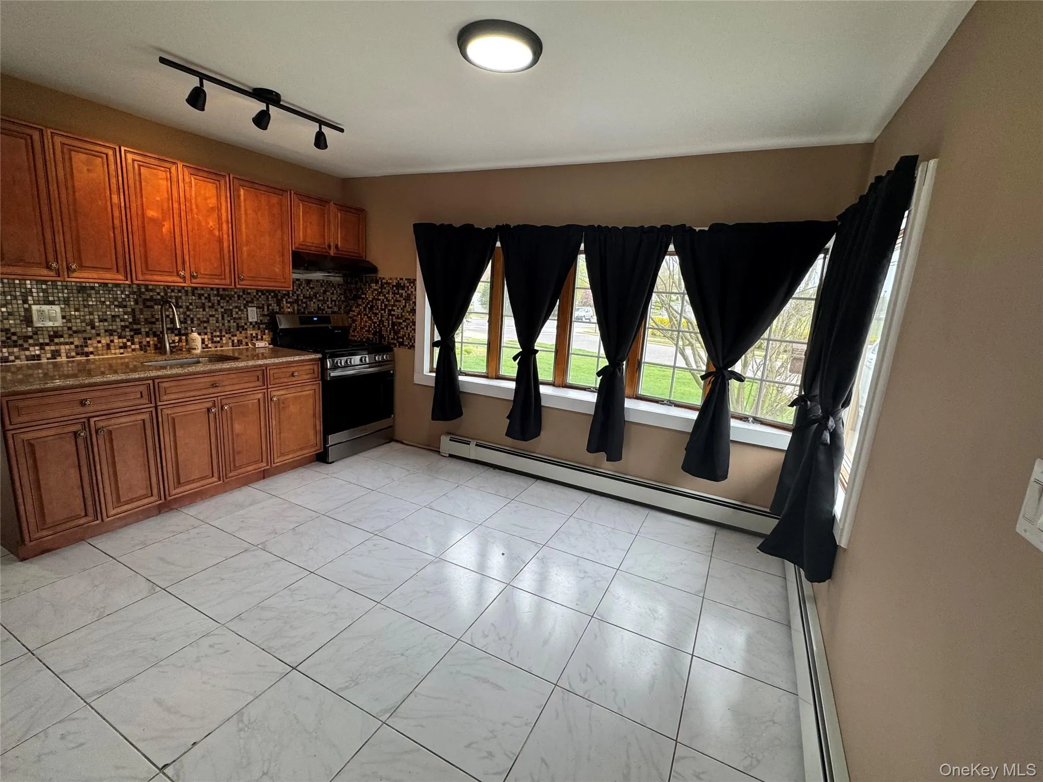 33 Clarissa Drive, Oyster Bay, NY, 4 Bedrooms Bedrooms, 9 Rooms Rooms,2 BathroomsBathrooms,Residential Lease,For Rent,Clarissa,0,958845 33 Clarissa Drive, Oyster Bay, NY, 4 Bedrooms Bedrooms, 9 Rooms Rooms,2 BathroomsBathrooms,Residential Lease,For Rent,Clarissa,0,958845
