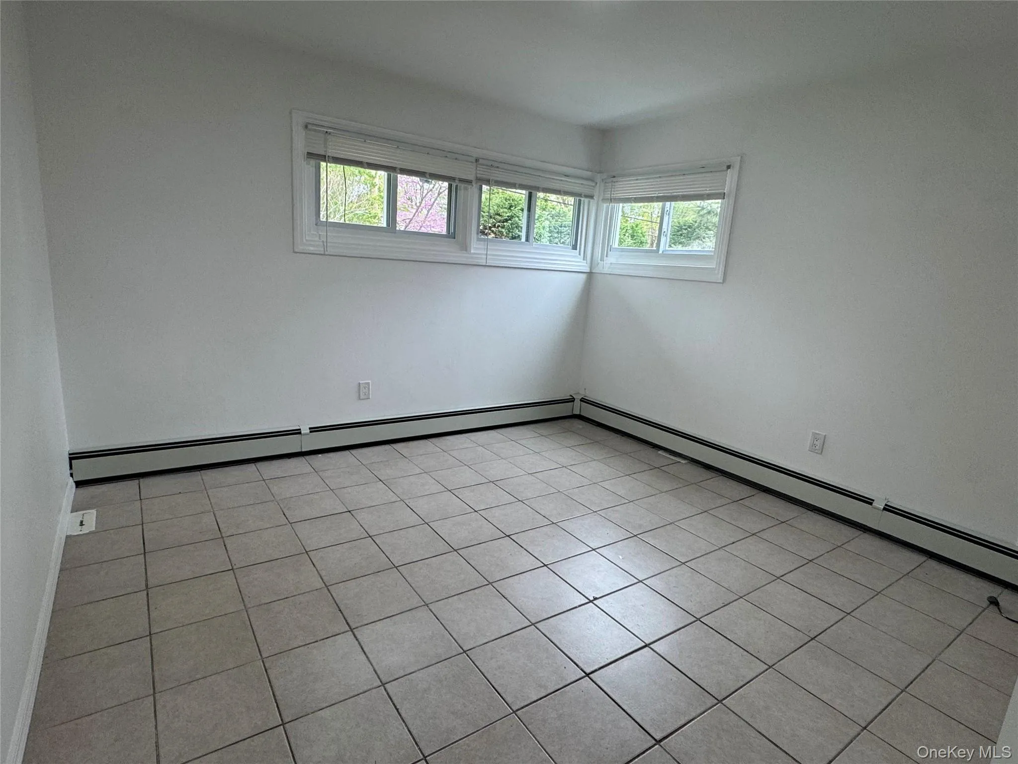 33 Clarissa Drive, Oyster Bay, NY, 4 Bedrooms Bedrooms, 9 Rooms Rooms,2 BathroomsBathrooms,Residential Lease,For Rent,Clarissa,0,958845 33 Clarissa Drive, Oyster Bay, NY, 4 Bedrooms Bedrooms, 9 Rooms Rooms,2 BathroomsBathrooms,Residential Lease,For Rent,Clarissa,0,958845
