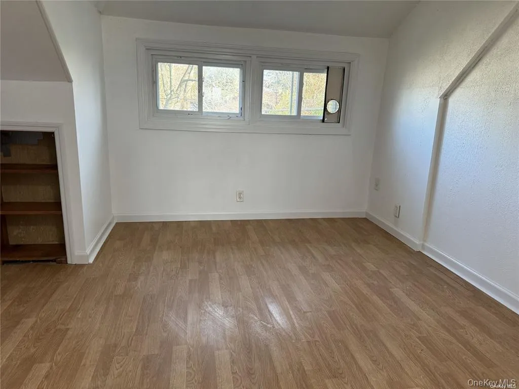 33 Clarissa Drive, Oyster Bay, NY, 4 Bedrooms Bedrooms, 9 Rooms Rooms,2 BathroomsBathrooms,Residential Lease,For Rent,Clarissa,0,958845 33 Clarissa Drive, Oyster Bay, NY, 4 Bedrooms Bedrooms, 9 Rooms Rooms,2 BathroomsBathrooms,Residential Lease,For Rent,Clarissa,0,958845
