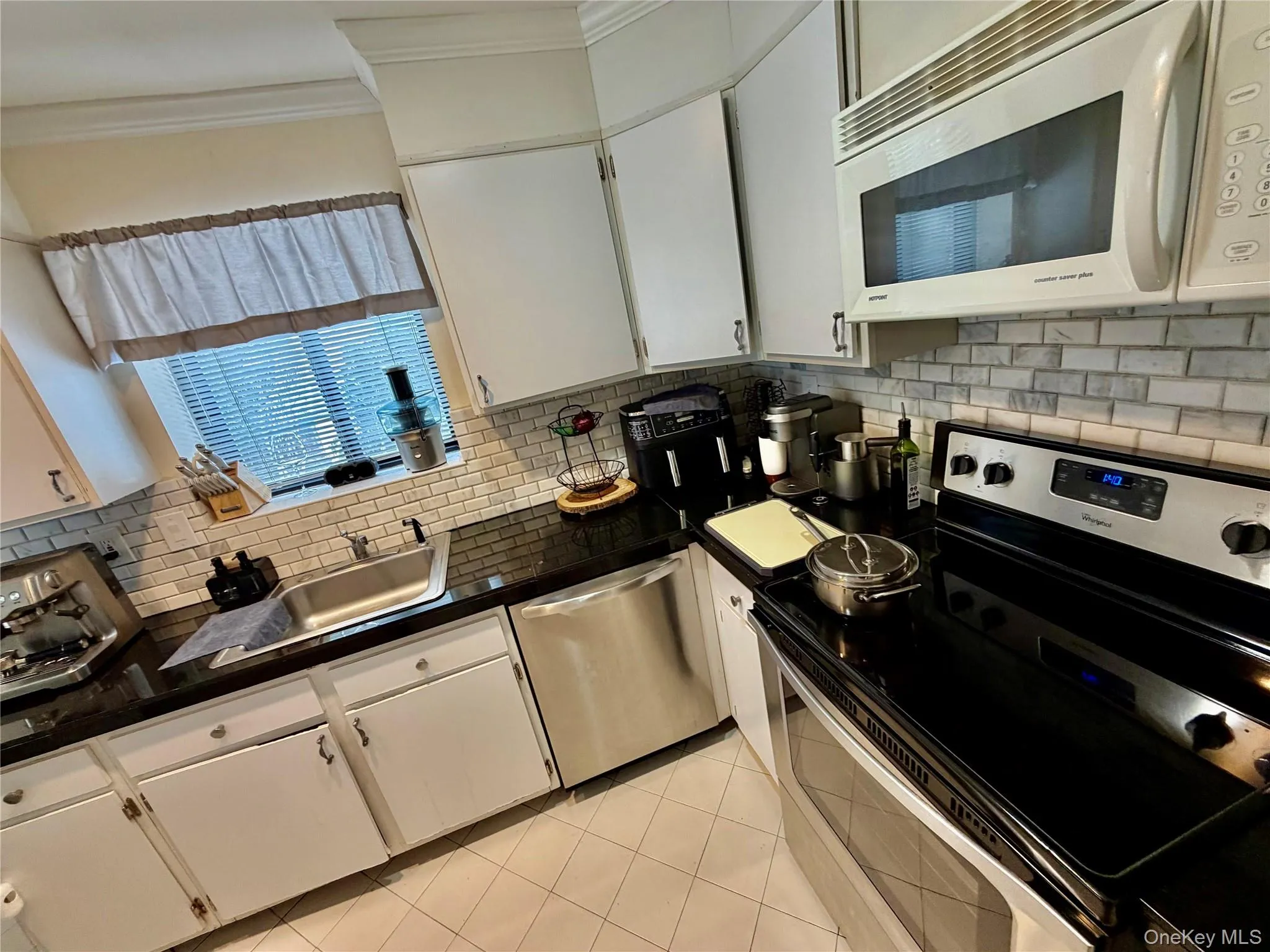 75 Greenway Close, Rye Town, NY, 3 Bedrooms Bedrooms, 7 Rooms Rooms,2 BathroomsBathrooms,Residential Lease,For Rent,Greenway Close,0,958888 75 Greenway Close, Rye Town, NY, 3 Bedrooms Bedrooms, 7 Rooms Rooms,2 BathroomsBathrooms,Residential Lease,For Rent,Greenway Close,0,958888