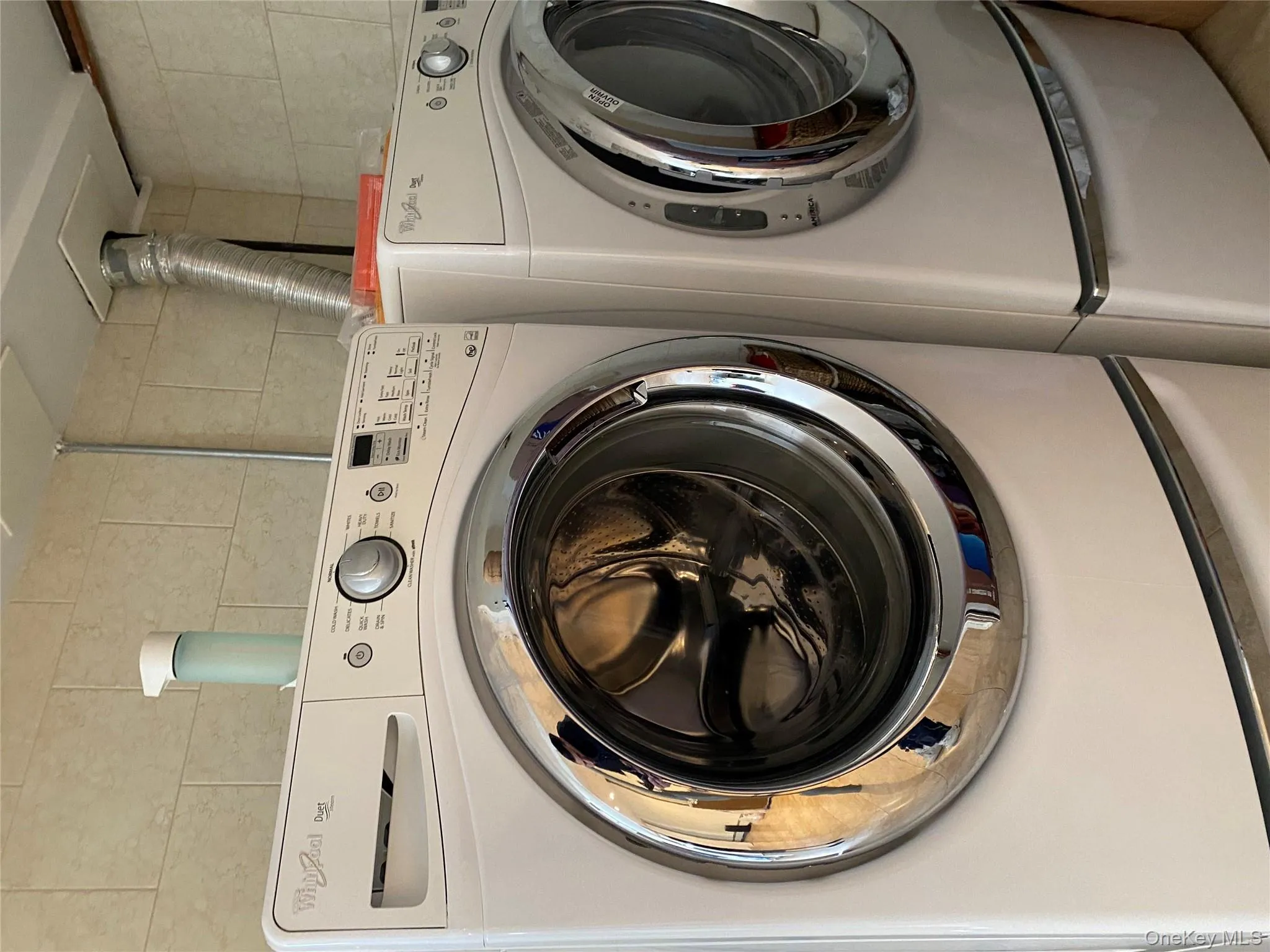 297 Fairfield Avenue, North Hempstead, NY, 3 Bedrooms Bedrooms, 2 Rooms Rooms,1 BathroomBathrooms,Residential Lease,For Rent,Fairfield,0,958915 297 Fairfield Avenue, North Hempstead, NY, 3 Bedrooms Bedrooms, 2 Rooms Rooms,1 BathroomBathrooms,Residential Lease,For Rent,Fairfield,0,958915