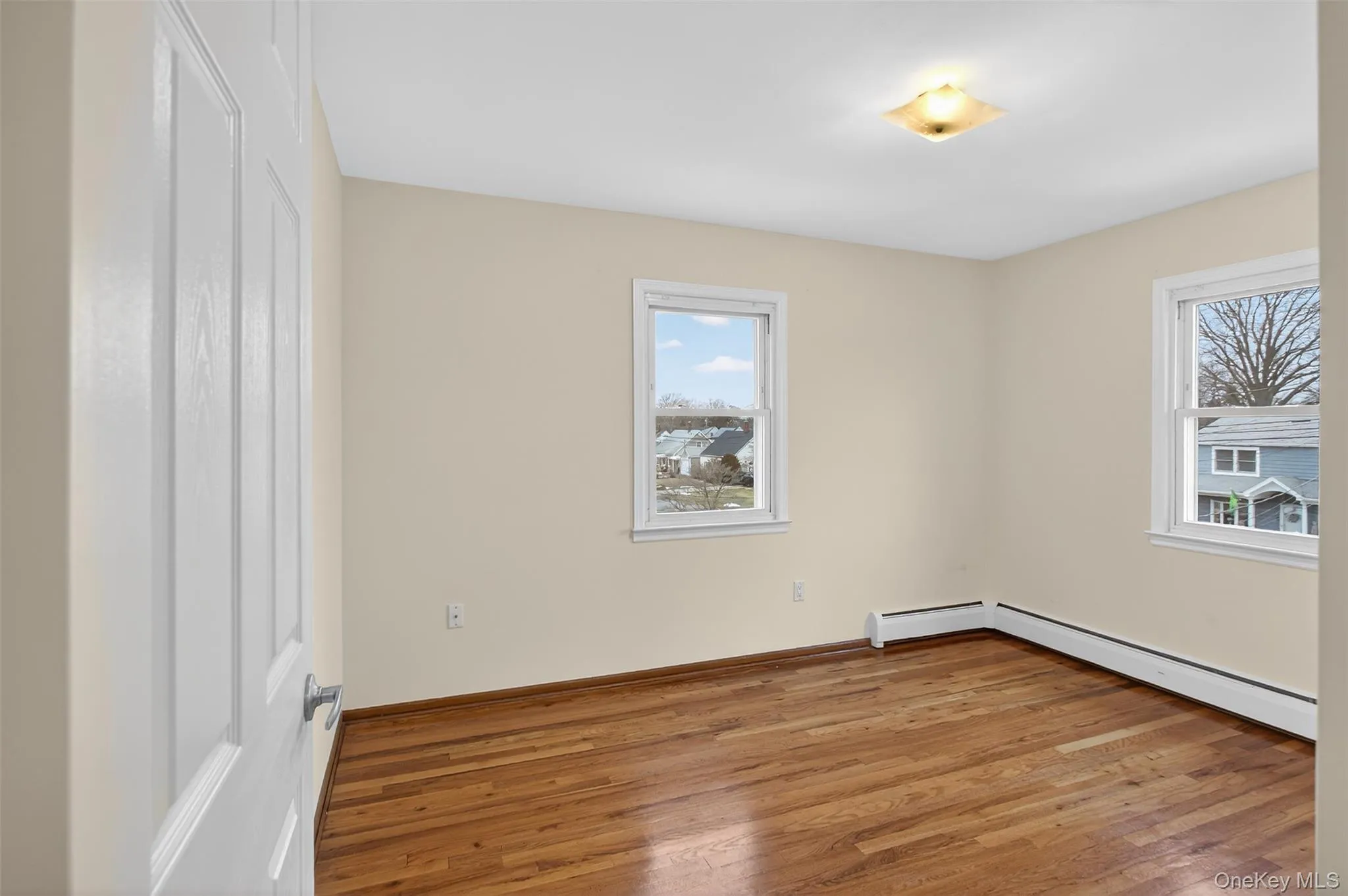 297 Fairfield Avenue, North Hempstead, NY, 3 Bedrooms Bedrooms, 2 Rooms Rooms,1 BathroomBathrooms,Residential Lease,For Rent,Fairfield,0,958915 297 Fairfield Avenue, North Hempstead, NY, 3 Bedrooms Bedrooms, 2 Rooms Rooms,1 BathroomBathrooms,Residential Lease,For Rent,Fairfield,0,958915