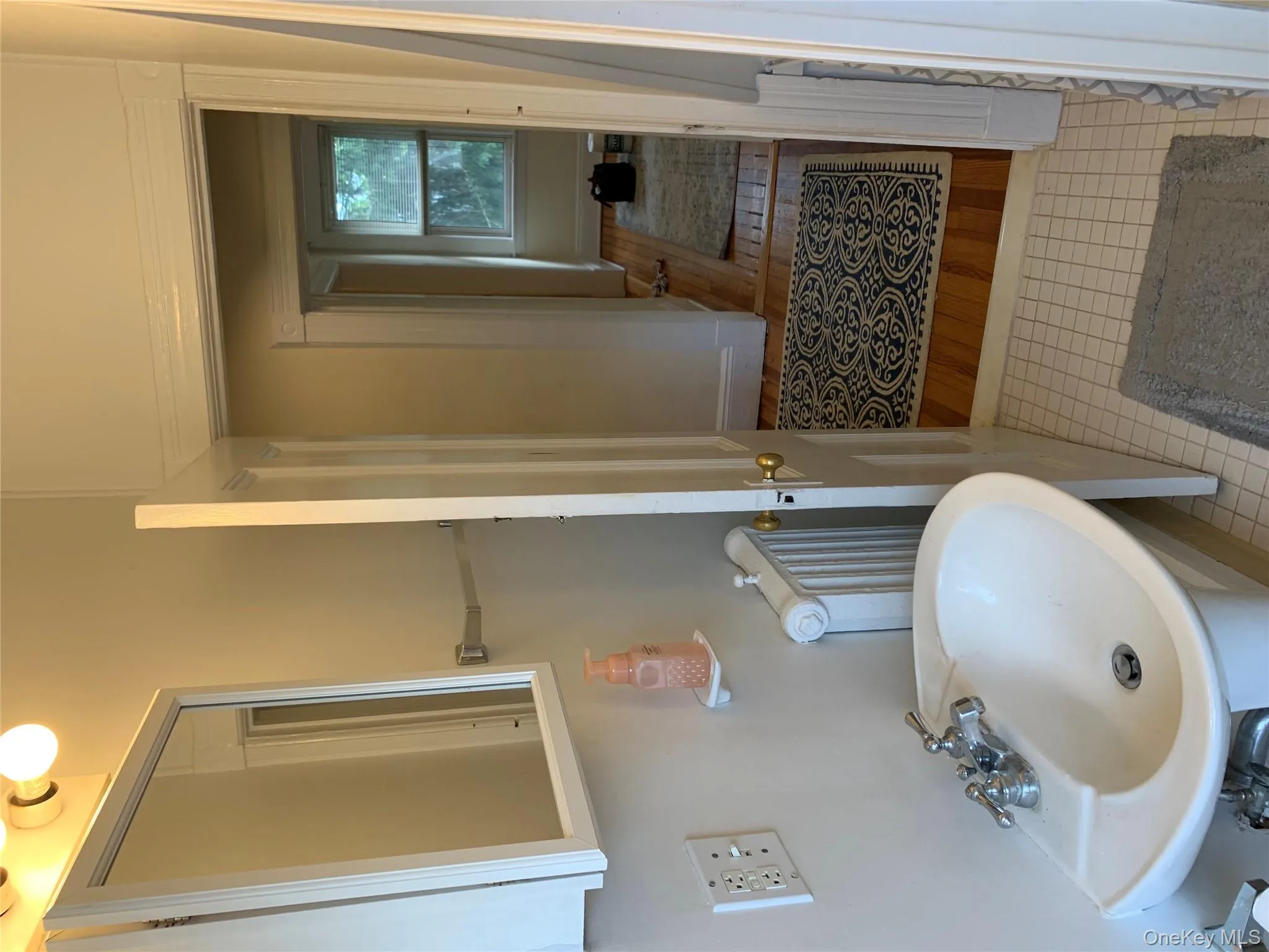 33 Irma Avenue, North Hempstead, NY, 1 Bedroom Bedrooms, 4 Rooms Rooms,1 BathroomBathrooms,Residential Lease,For Rent,Irma,0,958920 33 Irma Avenue, North Hempstead, NY, 1 Bedroom Bedrooms, 4 Rooms Rooms,1 BathroomBathrooms,Residential Lease,For Rent,Irma,0,958920