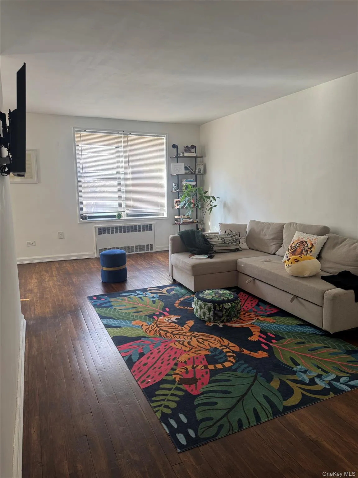 37-27 86th Street, New York, NY, 1 Bedroom Bedrooms, 3 Rooms Rooms,1 BathroomBathrooms,Residential,For Rent,86th,0,958934 37-27 86th Street, New York, NY, 1 Bedroom Bedrooms, 3 Rooms Rooms,1 BathroomBathrooms,Residential,For Rent,86th,0,958934