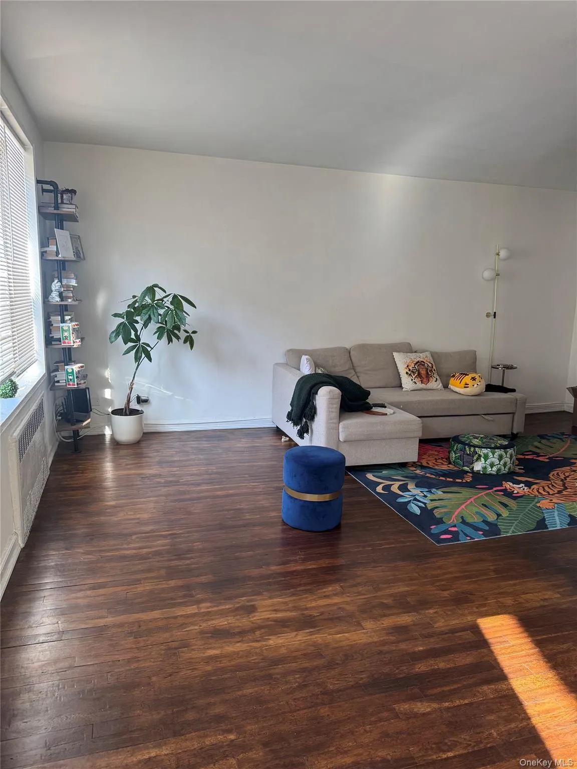 37-27 86th Street, New York, NY, 1 Bedroom Bedrooms, 3 Rooms Rooms,1 BathroomBathrooms,Residential,For Rent,86th,0,958934 37-27 86th Street, New York, NY, 1 Bedroom Bedrooms, 3 Rooms Rooms,1 BathroomBathrooms,Residential,For Rent,86th,0,958934
