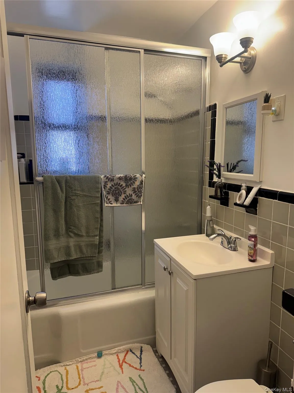 37-27 86th Street, New York, NY, 1 Bedroom Bedrooms, 3 Rooms Rooms,1 BathroomBathrooms,Residential,For Rent,86th,0,958934 37-27 86th Street, New York, NY, 1 Bedroom Bedrooms, 3 Rooms Rooms,1 BathroomBathrooms,Residential,For Rent,86th,0,958934