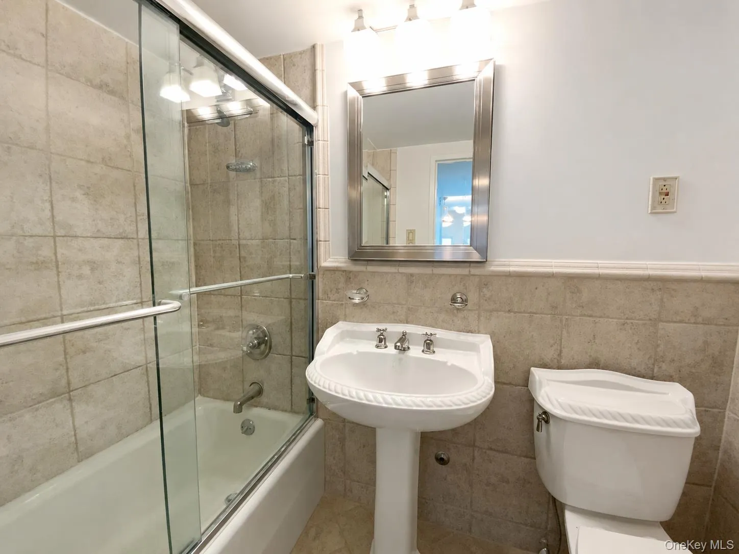 27110 Grand Central Parkway, New York, NY, 1 Bedroom Bedrooms, 4 Rooms Rooms,1 BathroomBathrooms,Residential,For Rent,Grand Central,0,958937 27110 Grand Central Parkway, New York, NY, 1 Bedroom Bedrooms, 4 Rooms Rooms,1 BathroomBathrooms,Residential,For Rent,Grand Central,0,958937