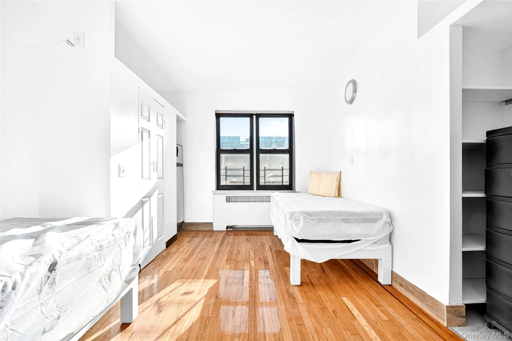 495 East 178 street, New York, NY, 2 Bedrooms Bedrooms, 4 Rooms Rooms,1 BathroomBathrooms,Residential Sale,For Rent,178 street,0,958941 495 East 178 street, New York, NY, 2 Bedrooms Bedrooms, 4 Rooms Rooms,1 BathroomBathrooms,Residential Sale,For Rent,178 street,0,958941