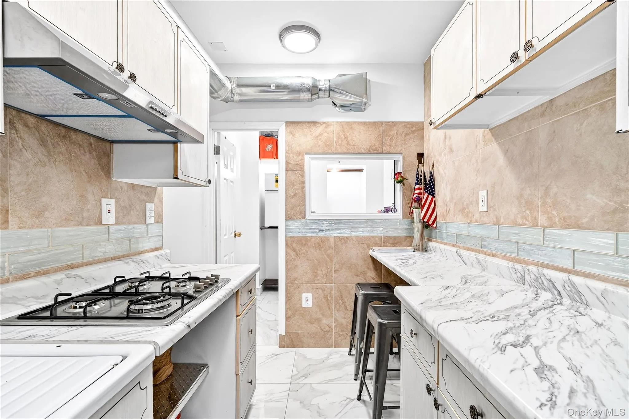 495 East 178 street, New York, NY, 2 Bedrooms Bedrooms, 4 Rooms Rooms,1 BathroomBathrooms,Residential Sale,For Rent,178 street,0,958941 495 East 178 street, New York, NY, 2 Bedrooms Bedrooms, 4 Rooms Rooms,1 BathroomBathrooms,Residential Sale,For Rent,178 street,0,958941