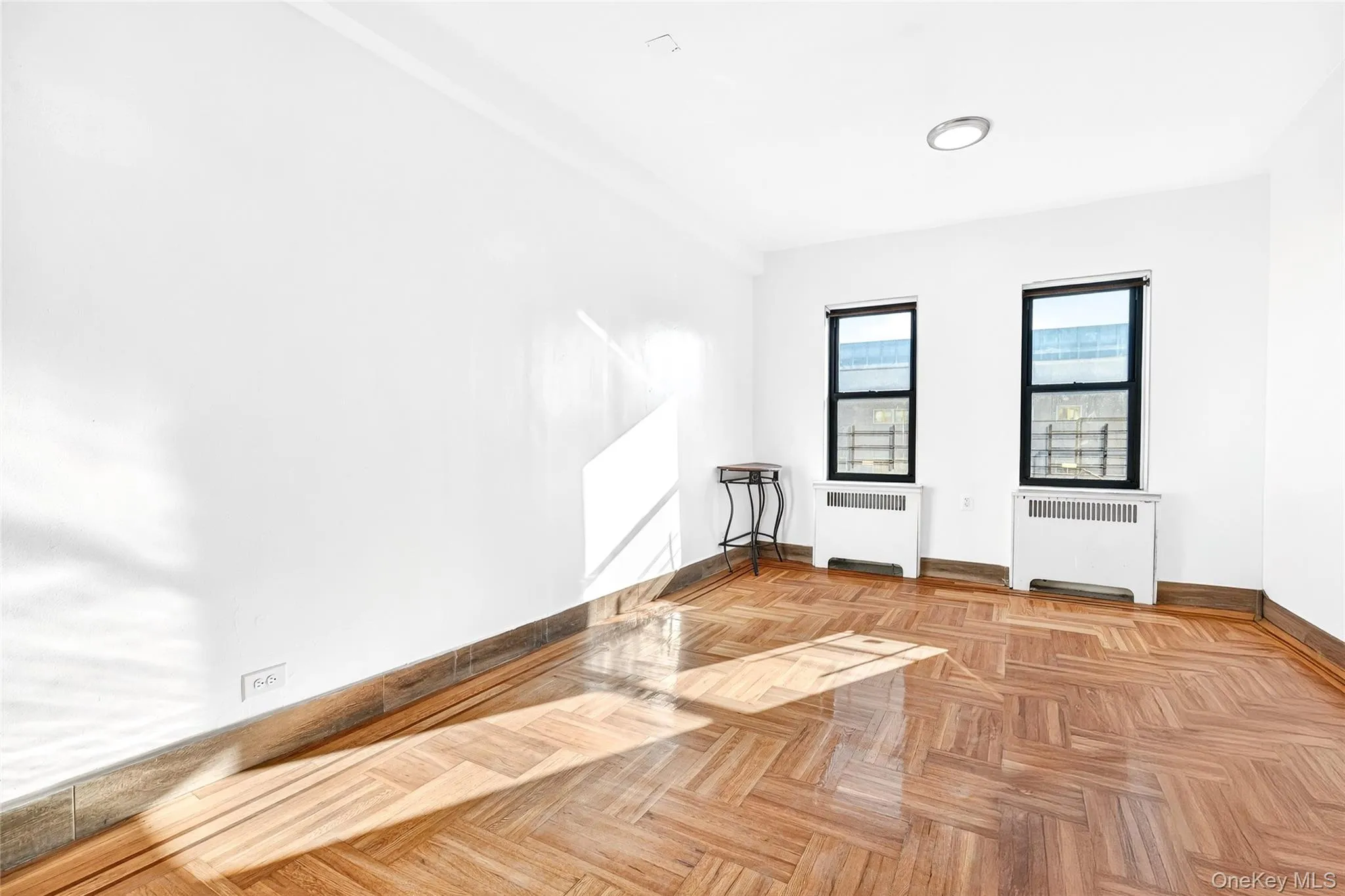 495 East 178 street, New York, NY, 2 Bedrooms Bedrooms, 4 Rooms Rooms,1 BathroomBathrooms,Residential Sale,For Rent,178 street,0,958941 495 East 178 street, New York, NY, 2 Bedrooms Bedrooms, 4 Rooms Rooms,1 BathroomBathrooms,Residential Sale,For Rent,178 street,0,958941