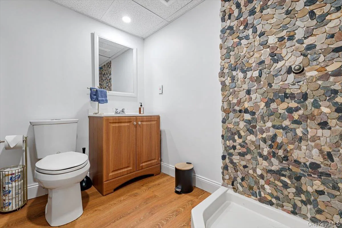 13 Colonial Lane, Brookhaven, NY, 3 Bedrooms Bedrooms, 7 Rooms Rooms,3 BathroomsBathrooms,Residential Lease,For Rent,Colonial,0,958949 13 Colonial Lane, Brookhaven, NY, 3 Bedrooms Bedrooms, 7 Rooms Rooms,3 BathroomsBathrooms,Residential Lease,For Rent,Colonial,0,958949