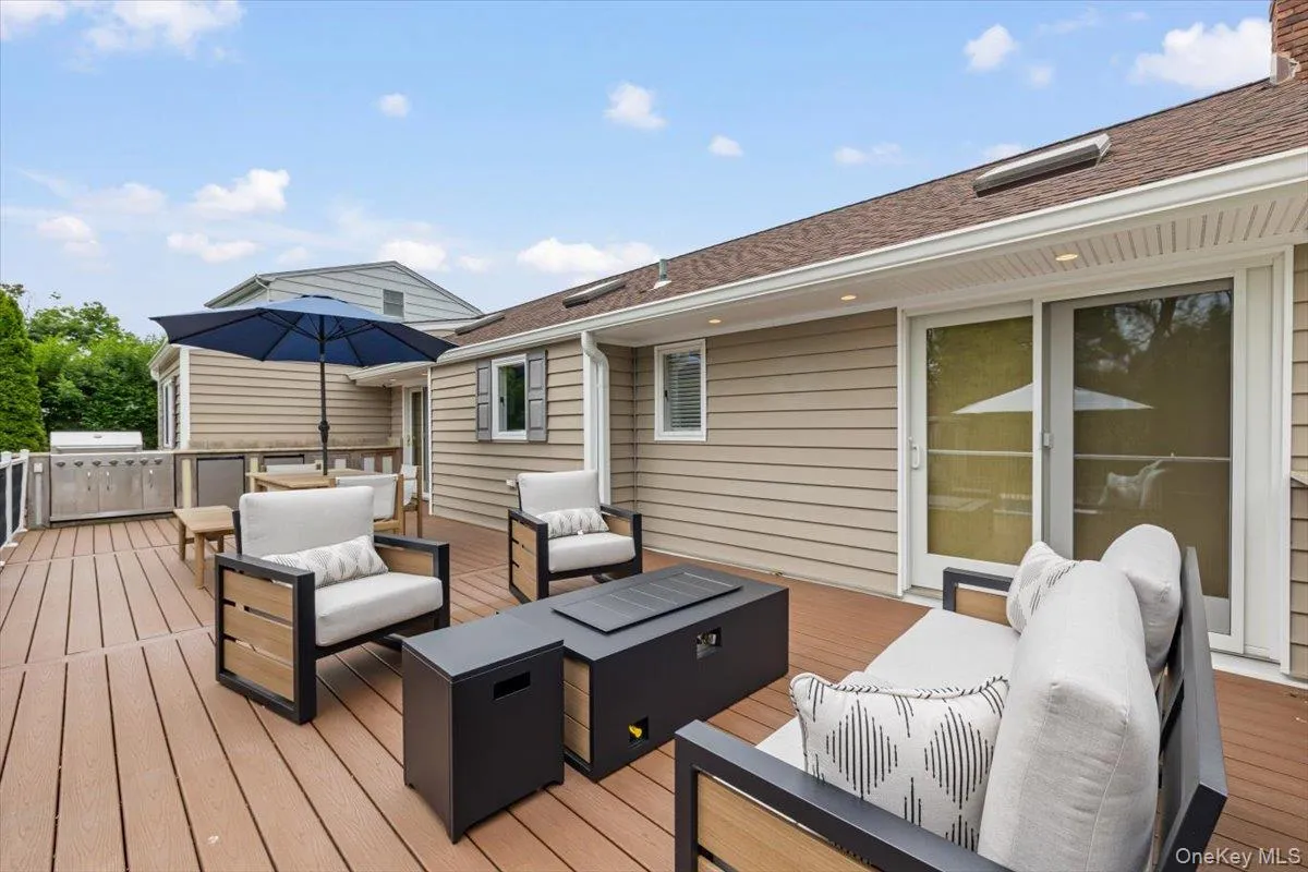13 Colonial Lane, Brookhaven, NY, 3 Bedrooms Bedrooms, 7 Rooms Rooms,2 BathroomsBathrooms,Residential Lease,For Rent,Colonial,0,958949 13 Colonial Lane, Brookhaven, NY, 3 Bedrooms Bedrooms, 7 Rooms Rooms,2 BathroomsBathrooms,Residential Lease,For Rent,Colonial,0,958949