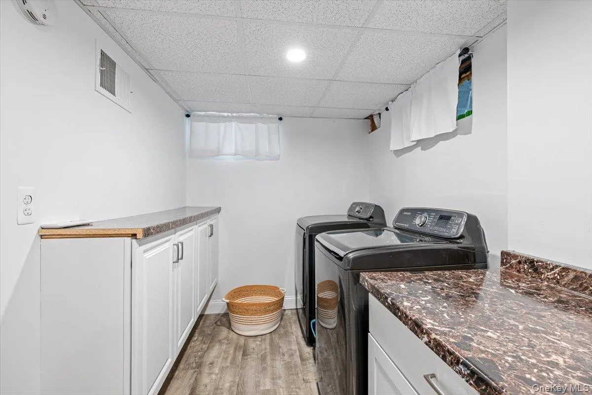 13 Colonial Lane, Brookhaven, NY, 3 Bedrooms Bedrooms, 7 Rooms Rooms,2 BathroomsBathrooms,Residential Lease,For Rent,Colonial,0,958949 13 Colonial Lane, Brookhaven, NY, 3 Bedrooms Bedrooms, 7 Rooms Rooms,2 BathroomsBathrooms,Residential Lease,For Rent,Colonial,0,958949