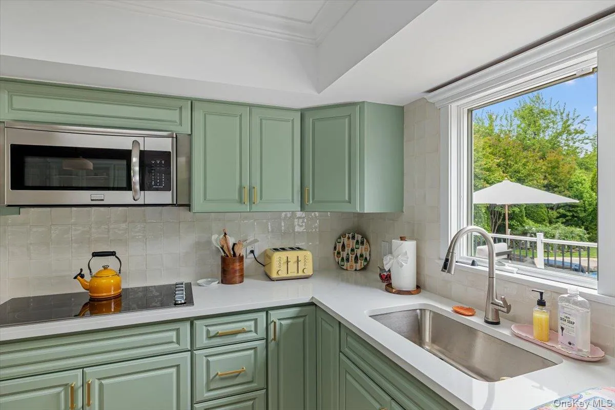 13 Colonial Lane, Brookhaven, NY, 3 Bedrooms Bedrooms, 7 Rooms Rooms,3 BathroomsBathrooms,Residential Lease,For Rent,Colonial,0,958949 13 Colonial Lane, Brookhaven, NY, 3 Bedrooms Bedrooms, 7 Rooms Rooms,3 BathroomsBathrooms,Residential Lease,For Rent,Colonial,0,958949