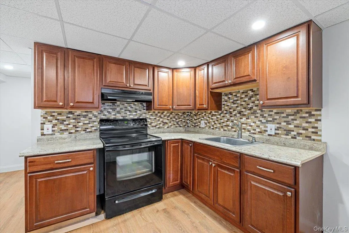 13 Colonial Lane, Brookhaven, NY, 3 Bedrooms Bedrooms, 7 Rooms Rooms,3 BathroomsBathrooms,Residential Lease,For Rent,Colonial,0,958949 13 Colonial Lane, Brookhaven, NY, 3 Bedrooms Bedrooms, 7 Rooms Rooms,3 BathroomsBathrooms,Residential Lease,For Rent,Colonial,0,958949