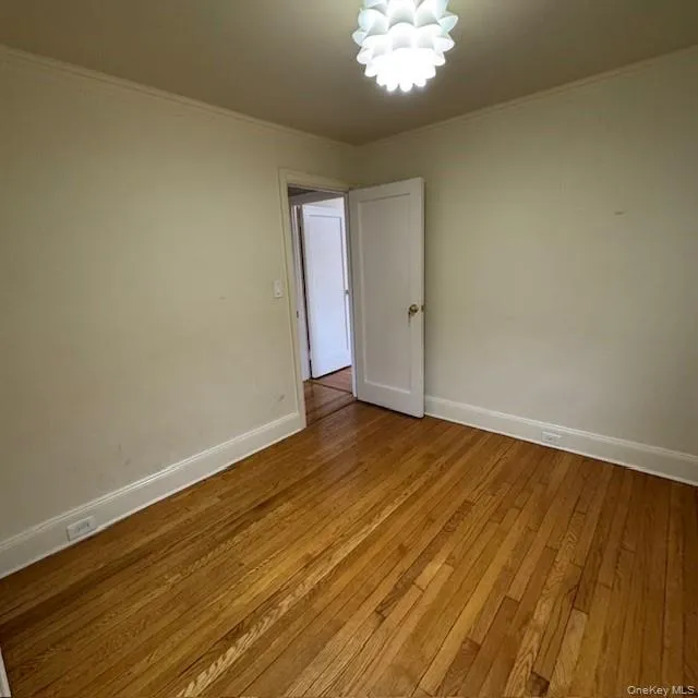 178-14 80th Drive, New York, NY, 3 Bedrooms Bedrooms, 6 Rooms Rooms,1 BathroomBathrooms,Residential Lease,For Rent,80th,0,958963 178-14 80th Drive, New York, NY, 3 Bedrooms Bedrooms, 6 Rooms Rooms,1 BathroomBathrooms,Residential Lease,For Rent,80th,0,958963