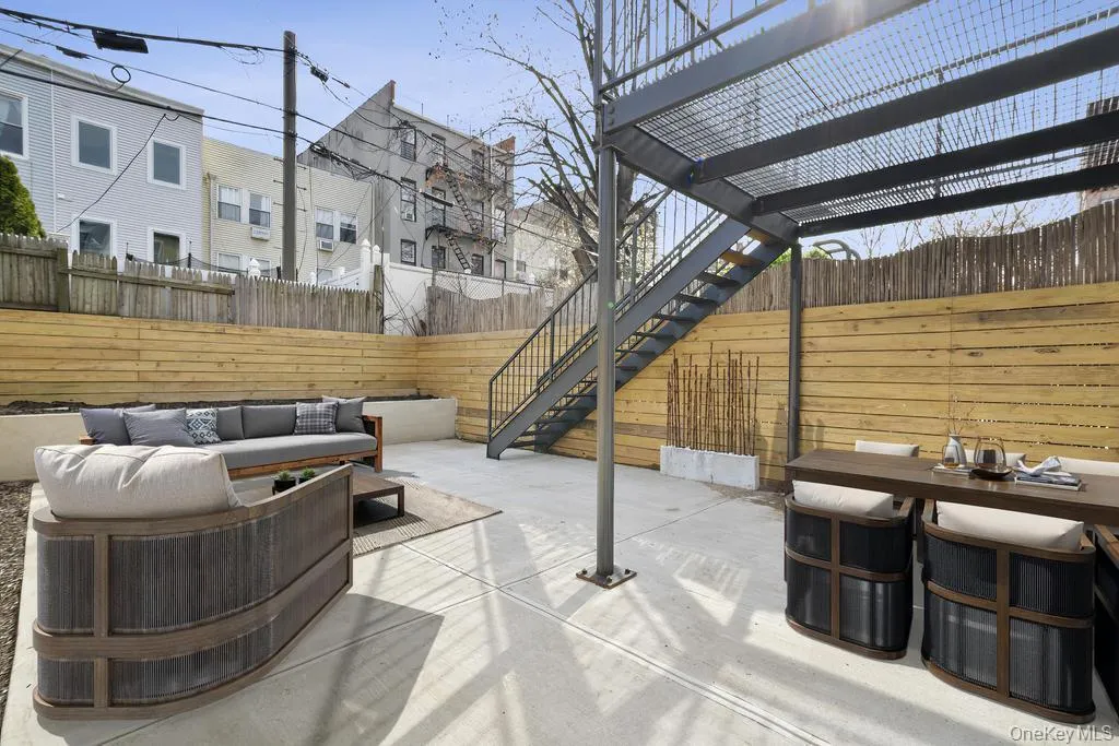 256 Putnam Avenue, New York, NY, 2 Bedrooms Bedrooms, 6 Rooms Rooms,2 BathroomsBathrooms,Residential,For Rent,Putnam,0,958992 256 Putnam Avenue, New York, NY, 2 Bedrooms Bedrooms, 6 Rooms Rooms,2 BathroomsBathrooms,Residential,For Rent,Putnam,0,958992