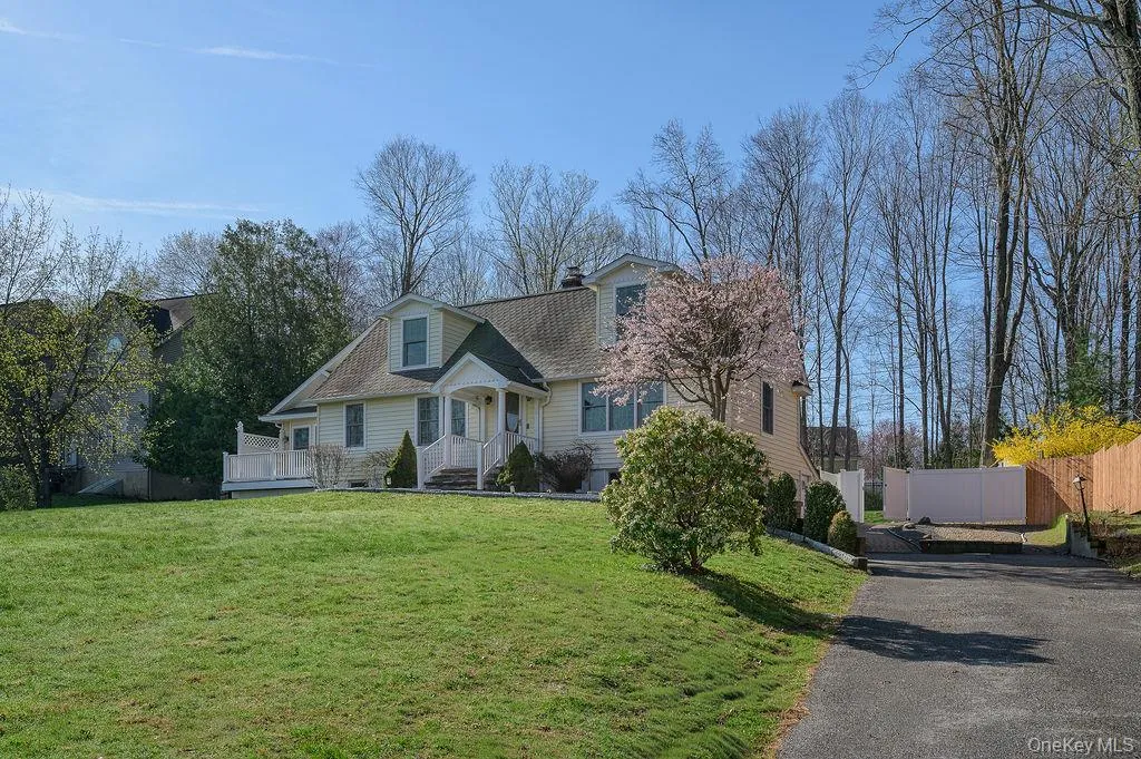 12 Leeside Road, Carmel, NY, 3 Bedrooms Bedrooms, 7 Rooms Rooms,3 BathroomsBathrooms,Residential Sale,For Rent,Leeside,0,958996 12 Leeside Road, Carmel, NY, 3 Bedrooms Bedrooms, 7 Rooms Rooms,3 BathroomsBathrooms,Residential Sale,For Rent,Leeside,0,958996