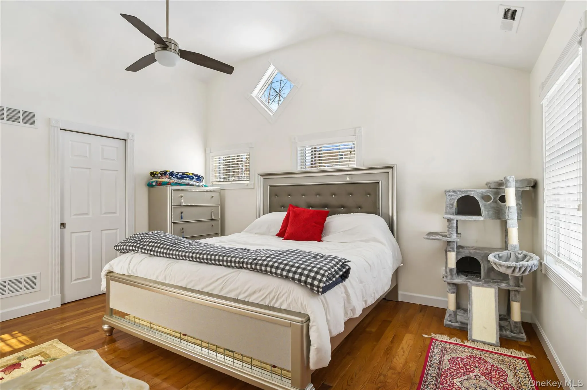 2nd bedroom 2nd bedroom
