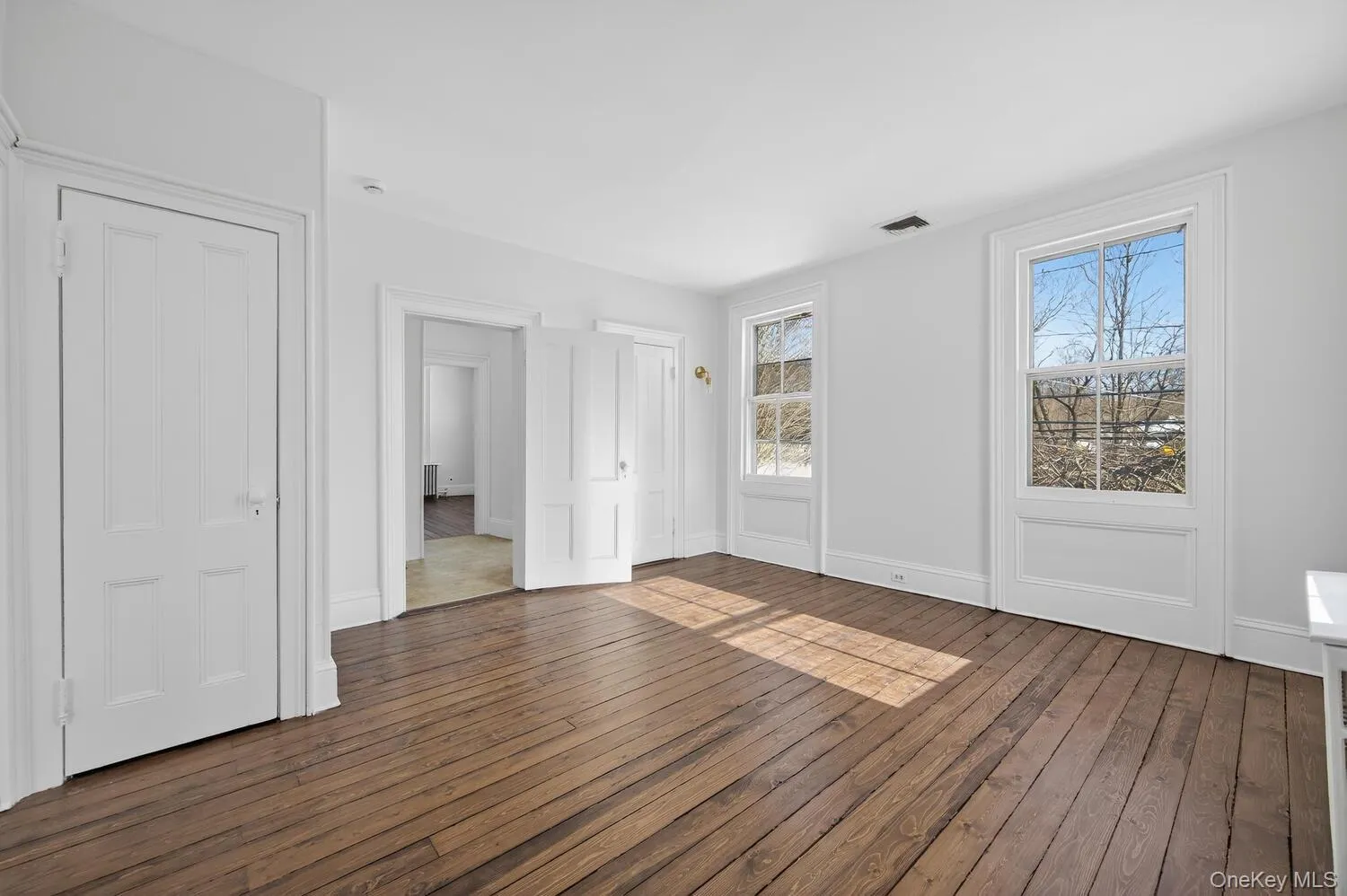 4 Parkview Terrace, Huntington, NY, 2 Bedrooms Bedrooms, 4 Rooms Rooms,1 BathroomBathrooms,Residential Lease,For Rent,Parkview,0,959000 4 Parkview Terrace, Huntington, NY, 2 Bedrooms Bedrooms, 4 Rooms Rooms,1 BathroomBathrooms,Residential Lease,For Rent,Parkview,0,959000