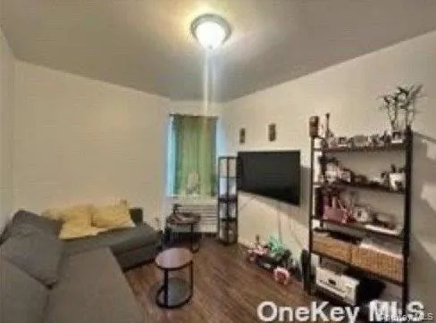 21-78 35 Street, New York, NY, 2 Bedrooms Bedrooms, 4 Rooms Rooms,1 BathroomBathrooms,Residential,For Rent,35,0,959006 21-78 35 Street, New York, NY, 2 Bedrooms Bedrooms, 4 Rooms Rooms,1 BathroomBathrooms,Residential,For Rent,35,0,959006