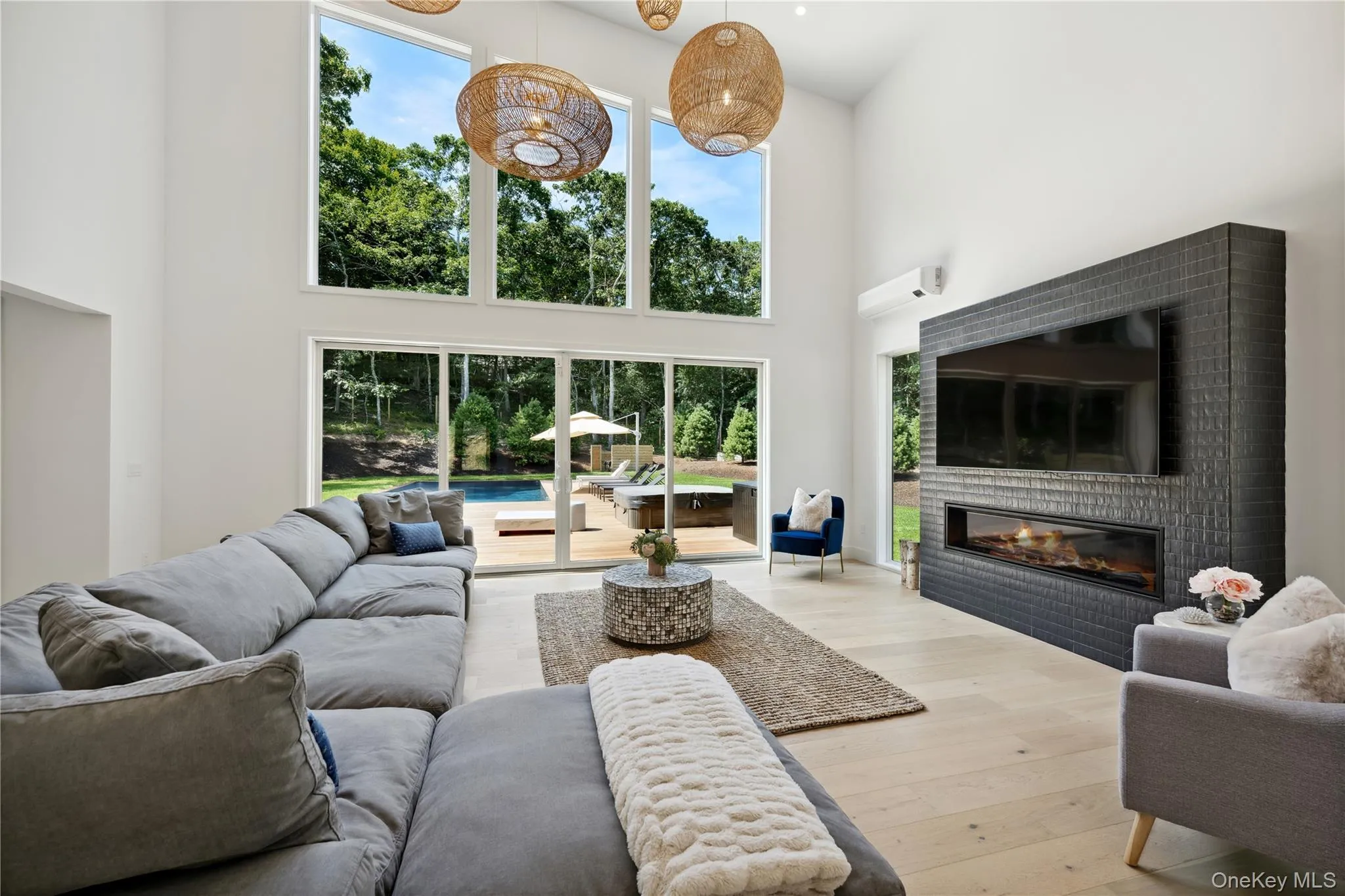 19 Elm Lane, East Hampton, NY, 6 Bedrooms Bedrooms, 9 Rooms Rooms,4 BathroomsBathrooms,Residential Sale,For Rent,Elm,0,959062 19 Elm Lane, East Hampton, NY, 6 Bedrooms Bedrooms, 9 Rooms Rooms,4 BathroomsBathrooms,Residential Sale,For Rent,Elm,0,959062