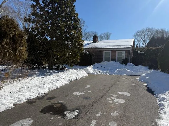 40 Roman Road, Southampton, New York 11968