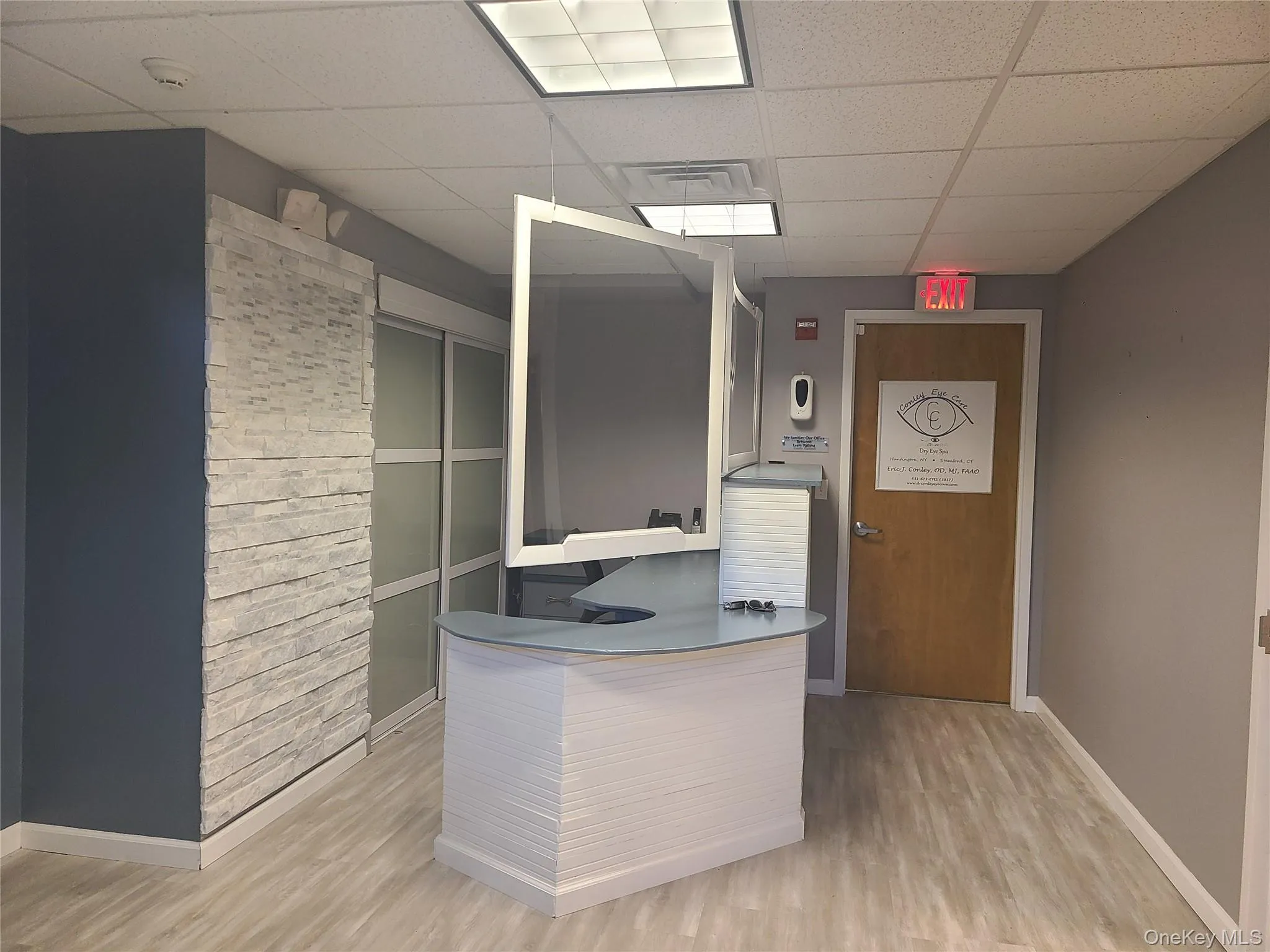 214 Wall Street, Huntington, NY, ,Commercial Lease,For Rent,Wall,0,959093 214 Wall Street, Huntington, NY, ,Commercial Lease,For Rent,Wall,0,959093