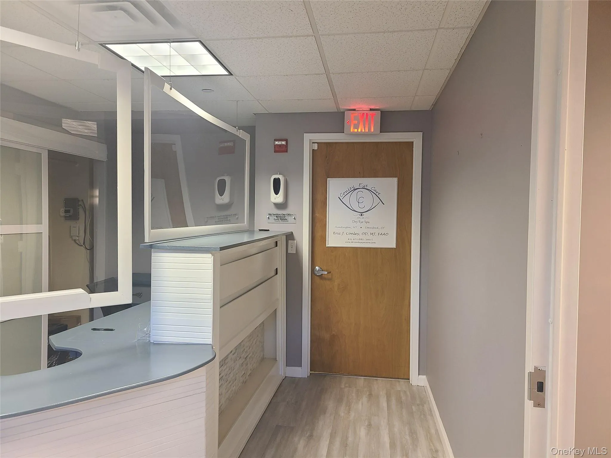 214 Wall Street, Huntington, NY, ,Commercial Lease,For Rent,Wall,0,959093 214 Wall Street, Huntington, NY, ,Commercial Lease,For Rent,Wall,0,959093