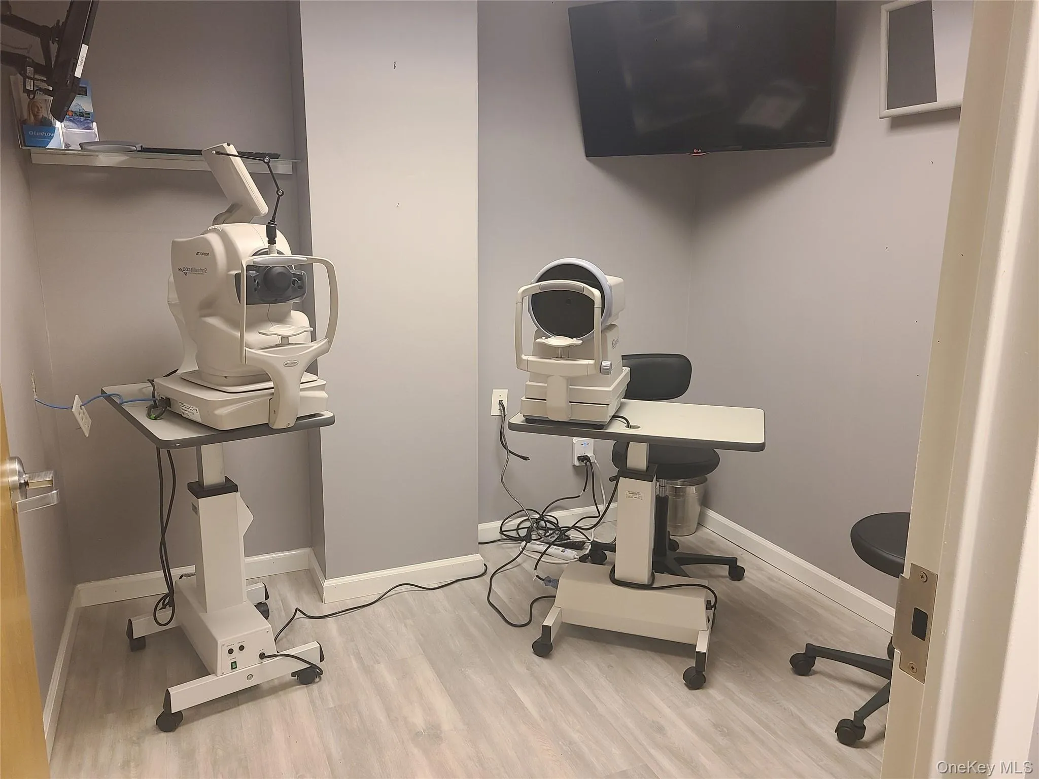 214 Wall Street, Huntington, NY, ,Commercial Lease,For Rent,Wall,0,959093 214 Wall Street, Huntington, NY, ,Commercial Lease,For Rent,Wall,0,959093