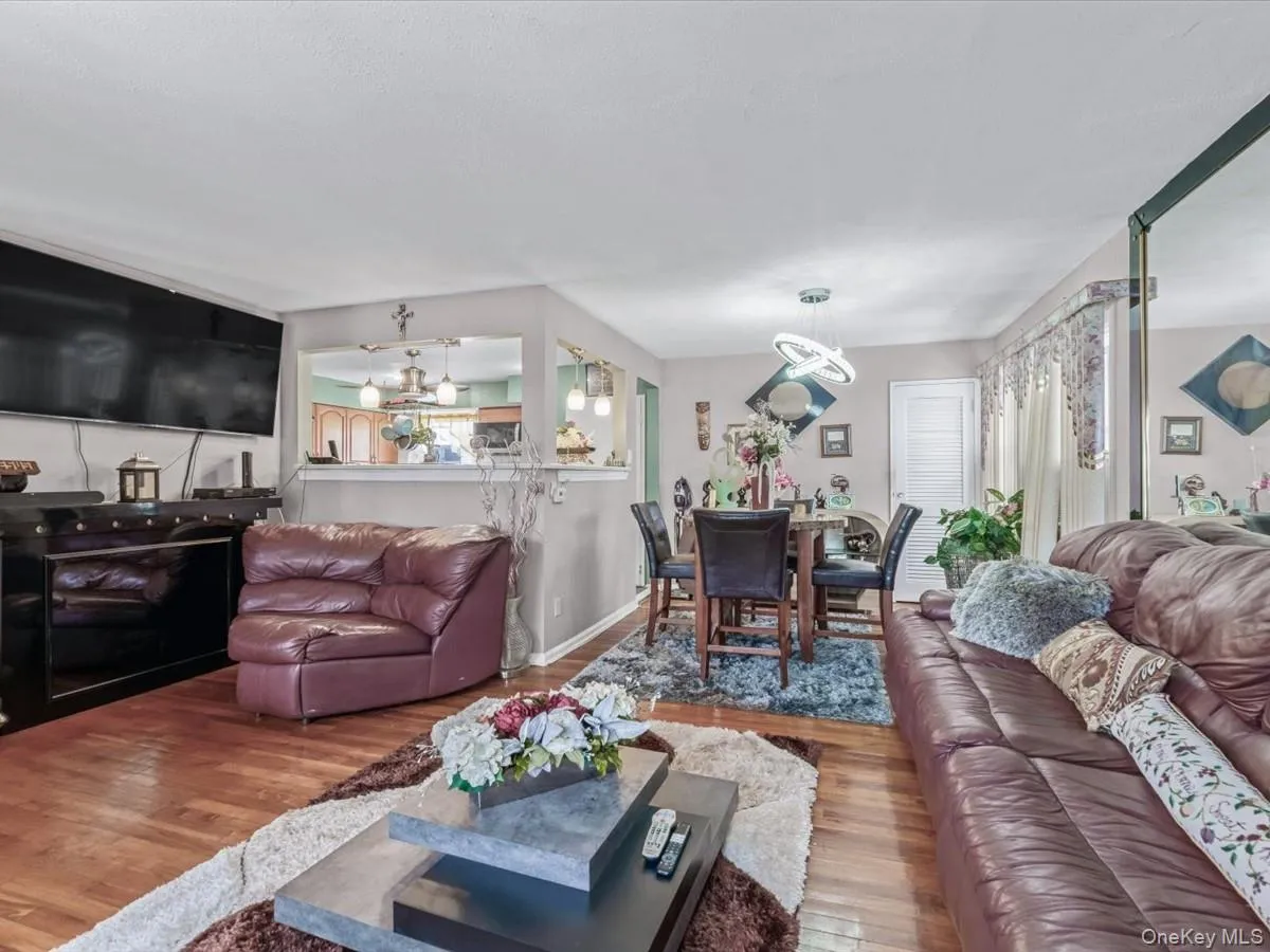 601 Chautauqua Avenue, Hempstead, NY, 3 Bedrooms Bedrooms, 11 Rooms Rooms,2 BathroomsBathrooms,Residential Sale,For Rent,Chautauqua,0,959141 601 Chautauqua Avenue, Hempstead, NY, 3 Bedrooms Bedrooms, 11 Rooms Rooms,2 BathroomsBathrooms,Residential Sale,For Rent,Chautauqua,0,959141