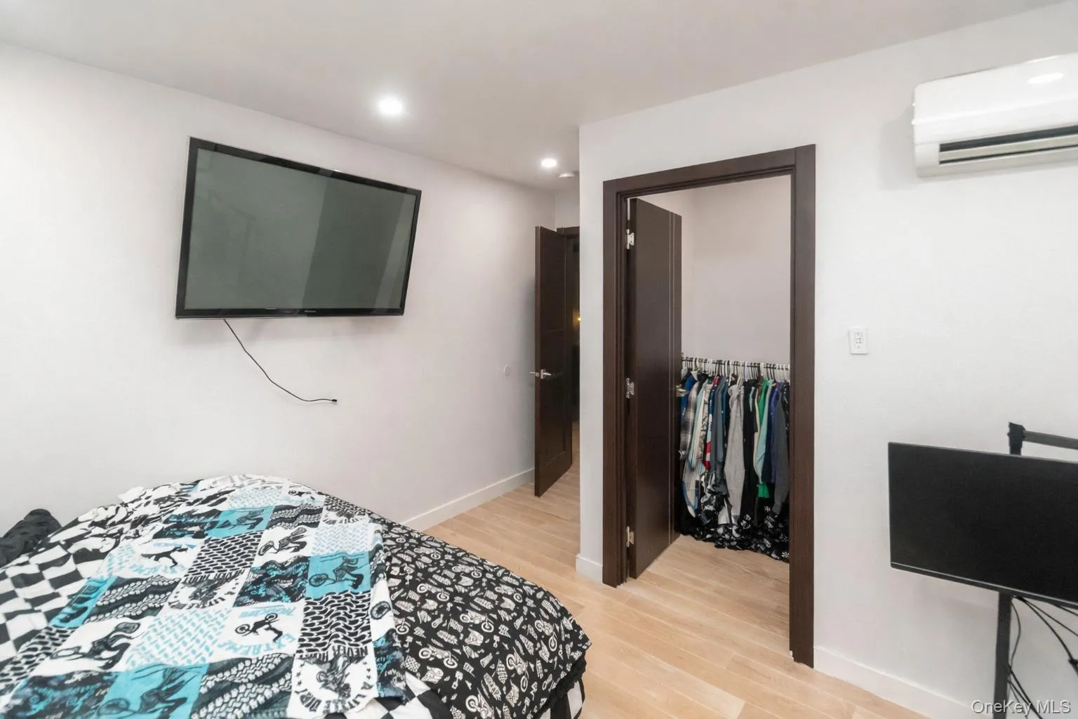 4 Lewis Lane, Mamakating, NY, 4 Bedrooms Bedrooms, 9 Rooms Rooms,2 BathroomsBathrooms,Residential Sale,For Rent,Lewis,0,959143 4 Lewis Lane, Mamakating, NY, 4 Bedrooms Bedrooms, 9 Rooms Rooms,2 BathroomsBathrooms,Residential Sale,For Rent,Lewis,0,959143