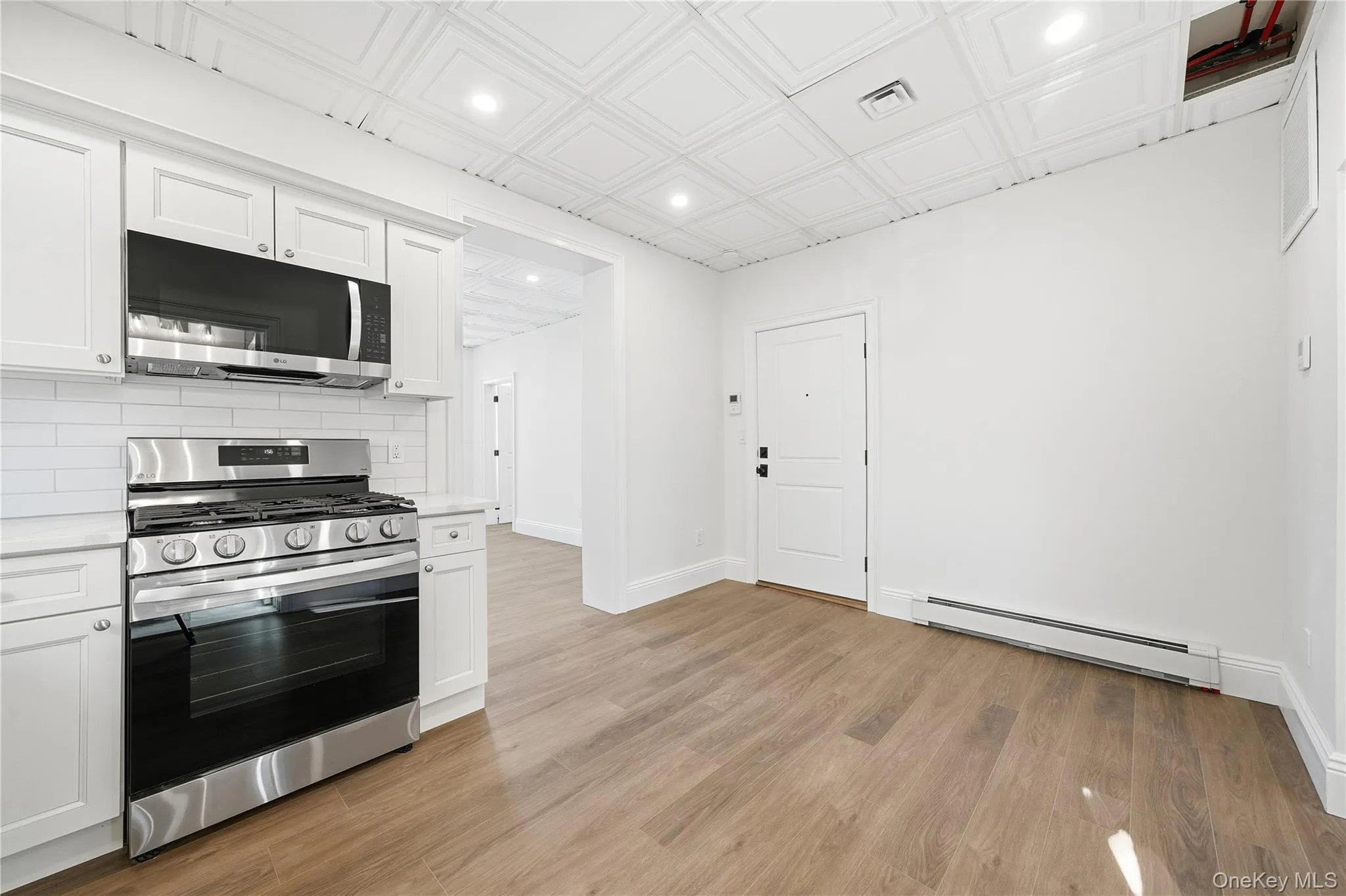 13 Hoffman Avenue, Babylon, NY, 2 Bedrooms Bedrooms, 4 Rooms Rooms,2 BathroomsBathrooms,Residential Lease,For Rent,Hoffman,0,959202 13 Hoffman Avenue, Babylon, NY, 2 Bedrooms Bedrooms, 4 Rooms Rooms,2 BathroomsBathrooms,Residential Lease,For Rent,Hoffman,0,959202